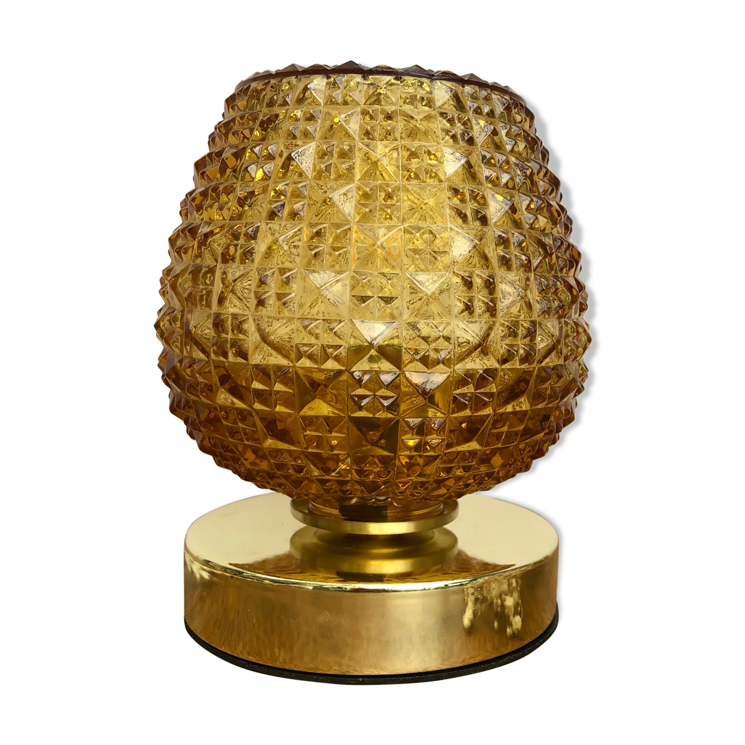 Vintage globe-oiled diamond tip lamp.