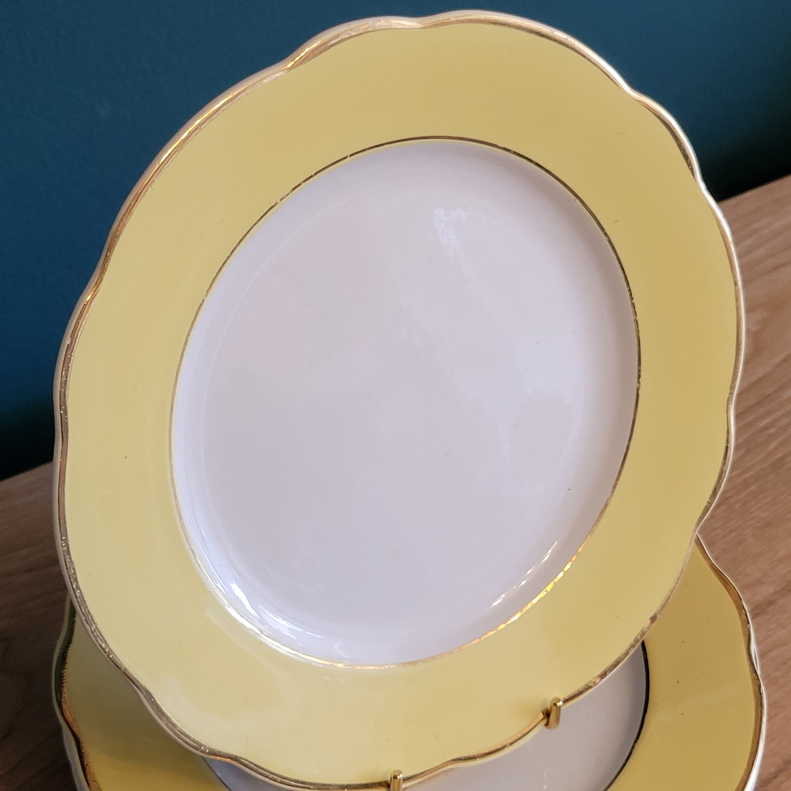 6 flat plates Lunéville Daffodil yellow and golden vintage