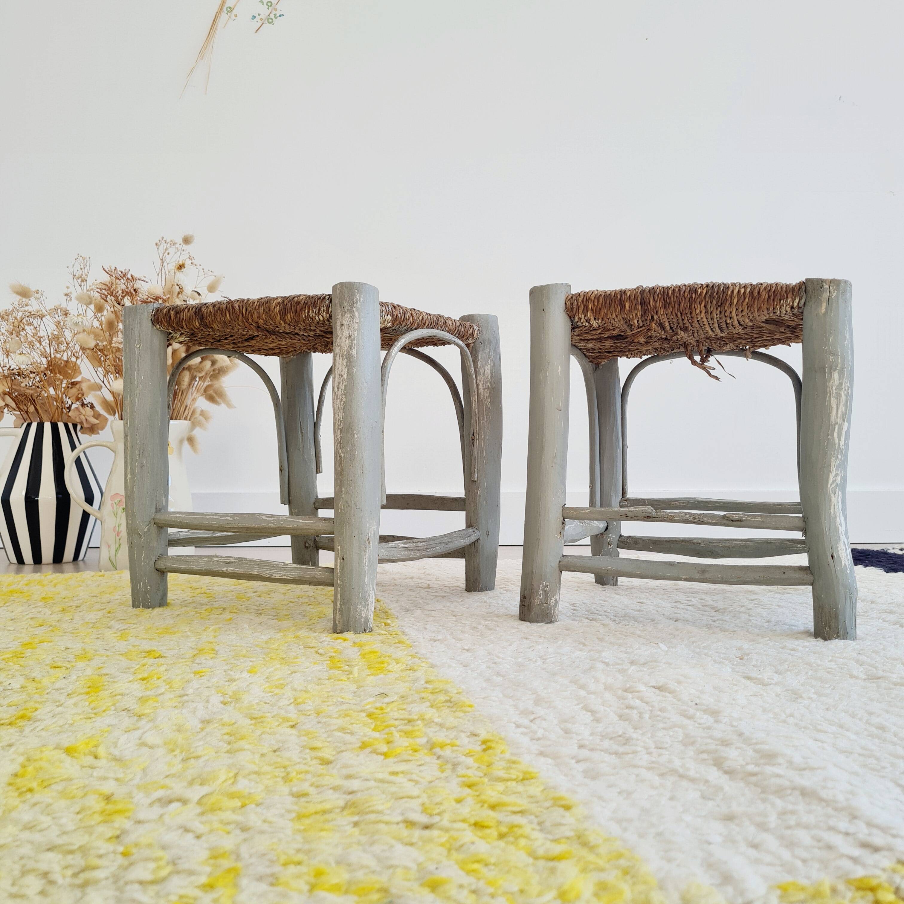 Petits tabourets bois et corde - patine grise