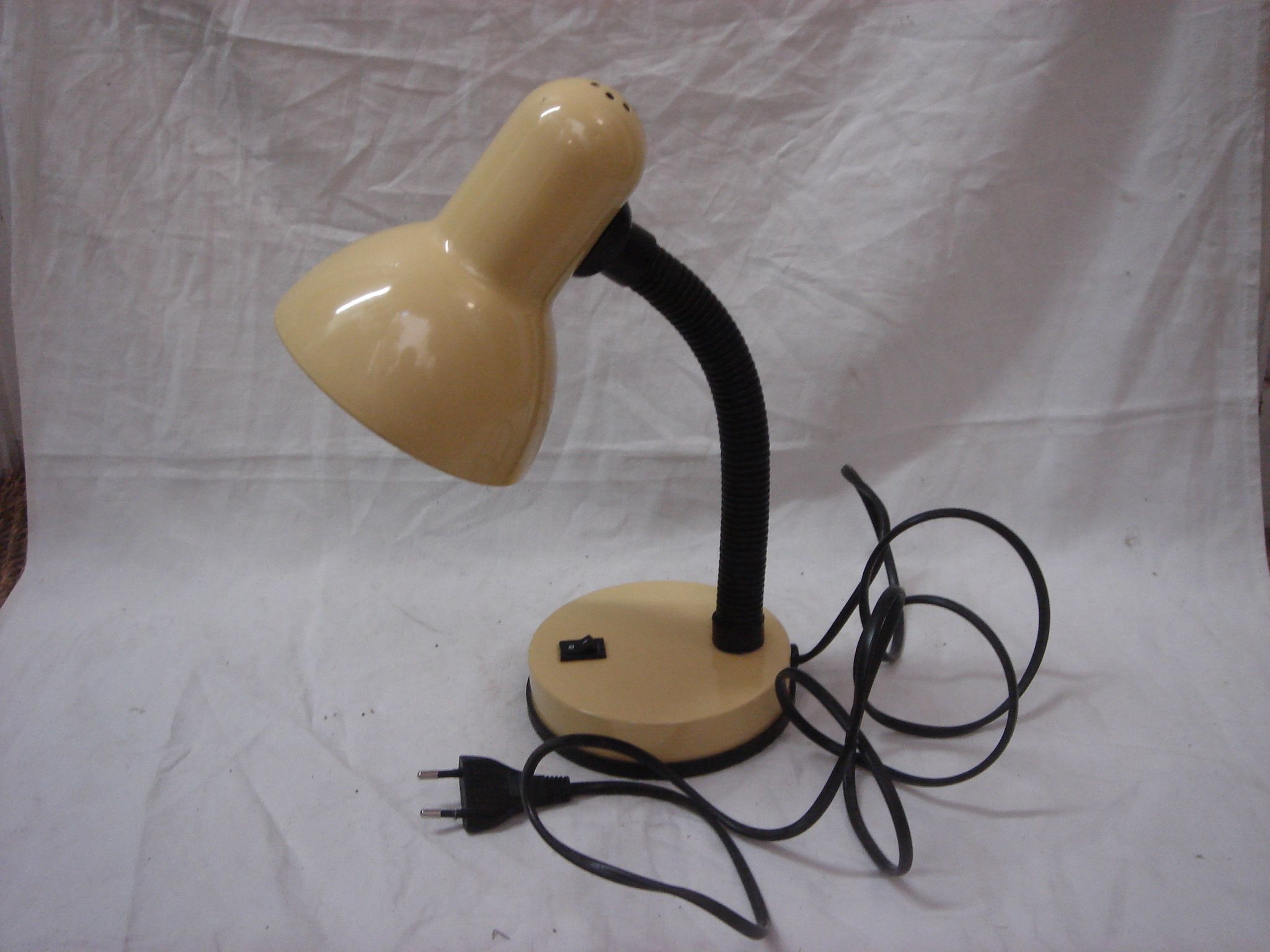 Lampe de bureau métal jaune de 1970