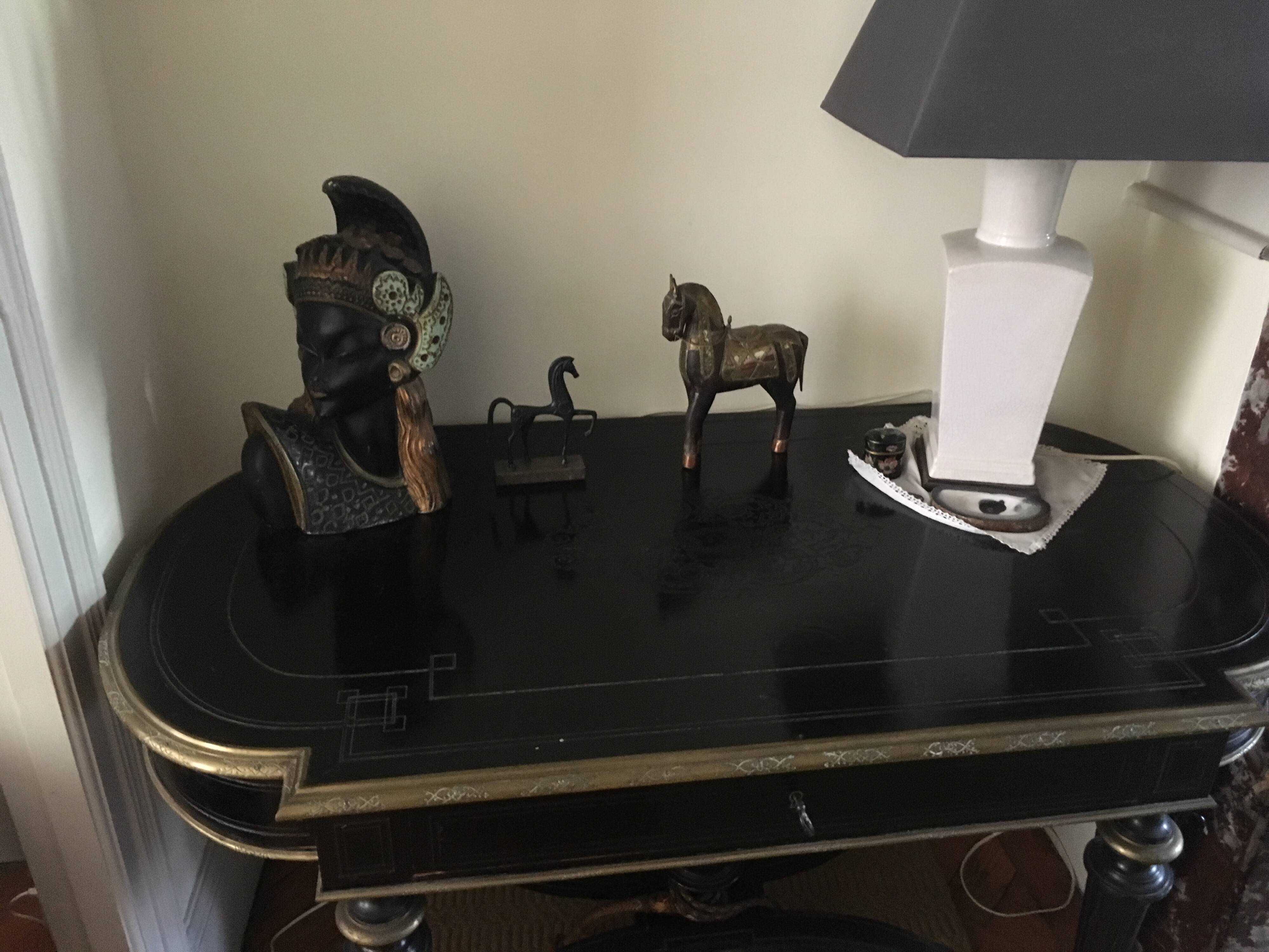 Napoleon III mahogany centre table