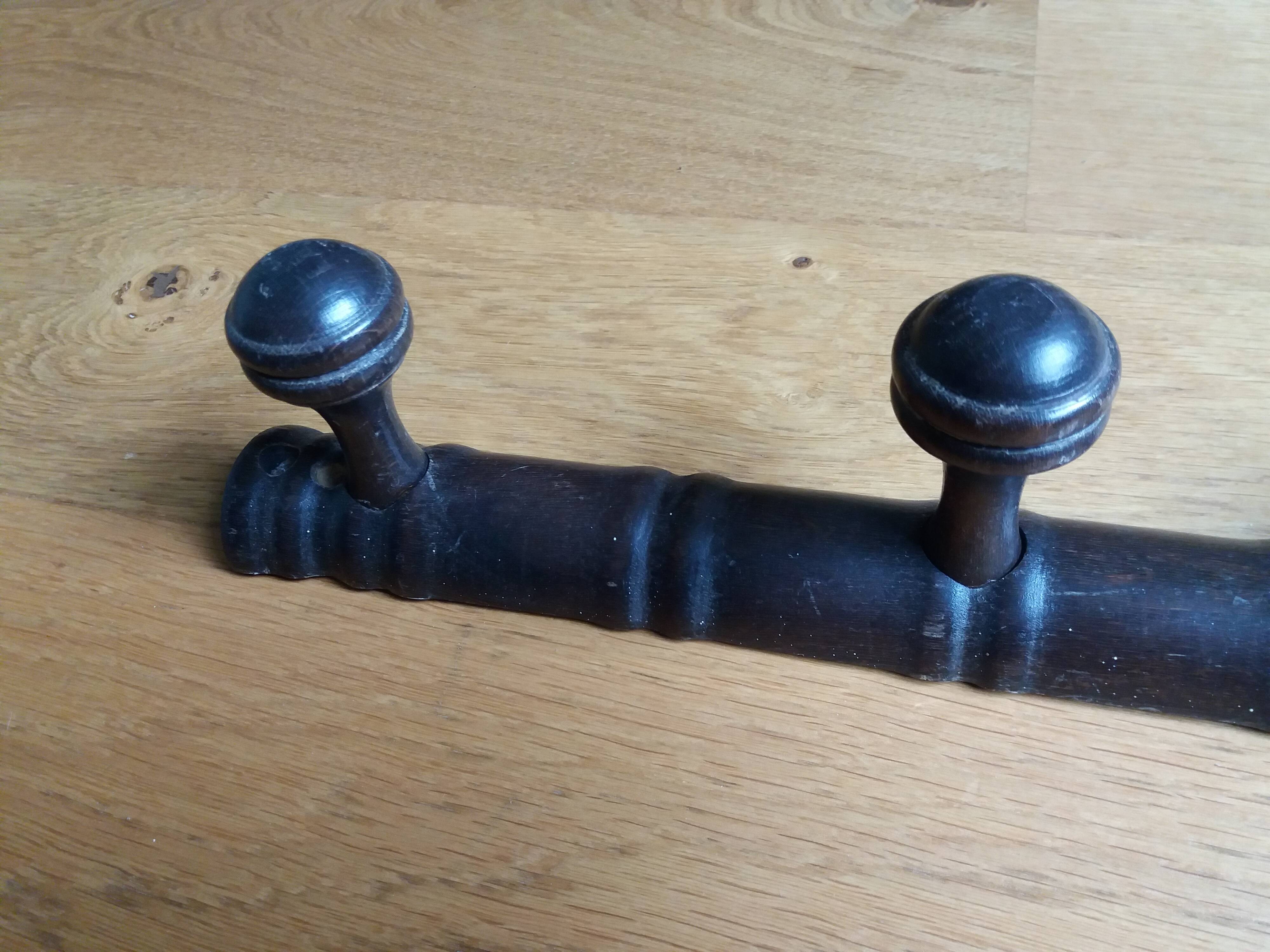 Wall-mounted coat rack 4 hooks