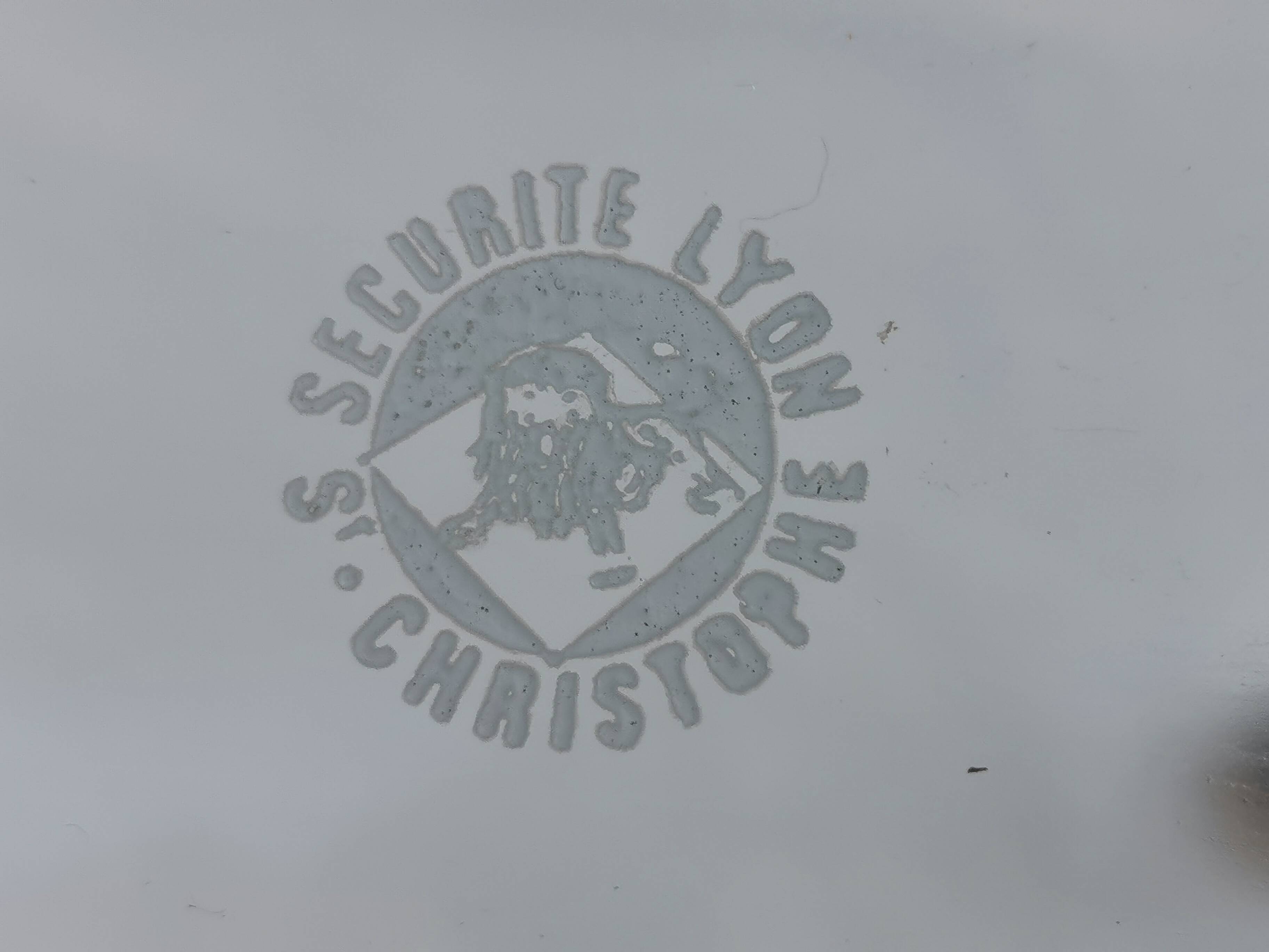 Table basse vintage "verre et laiton"