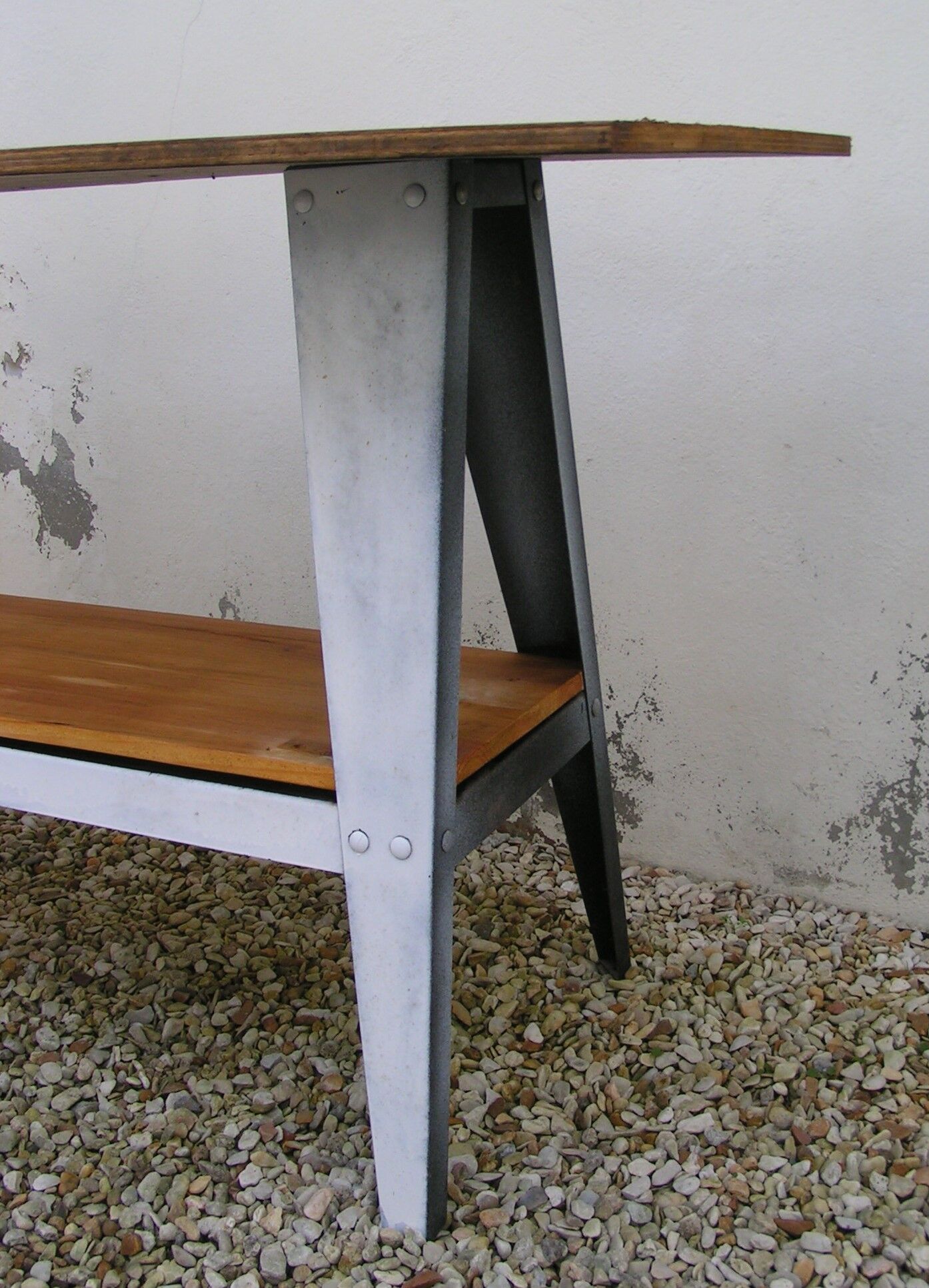 Etabli plan de travail pieds métal et plateau bois