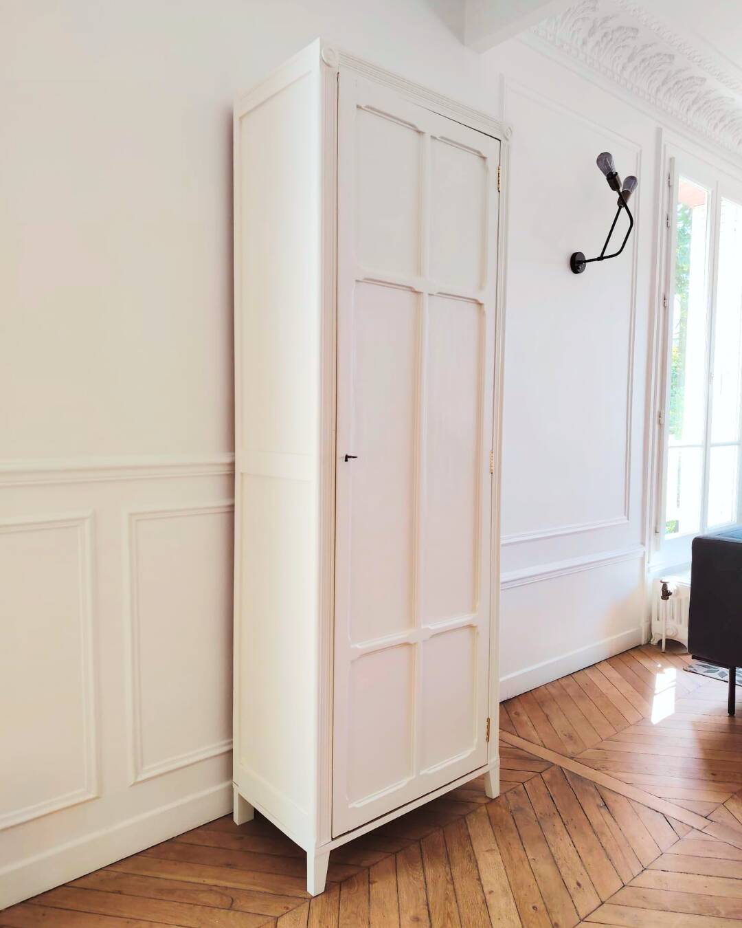 Armoire parisienne ancienne rénovée, années 1900-1920