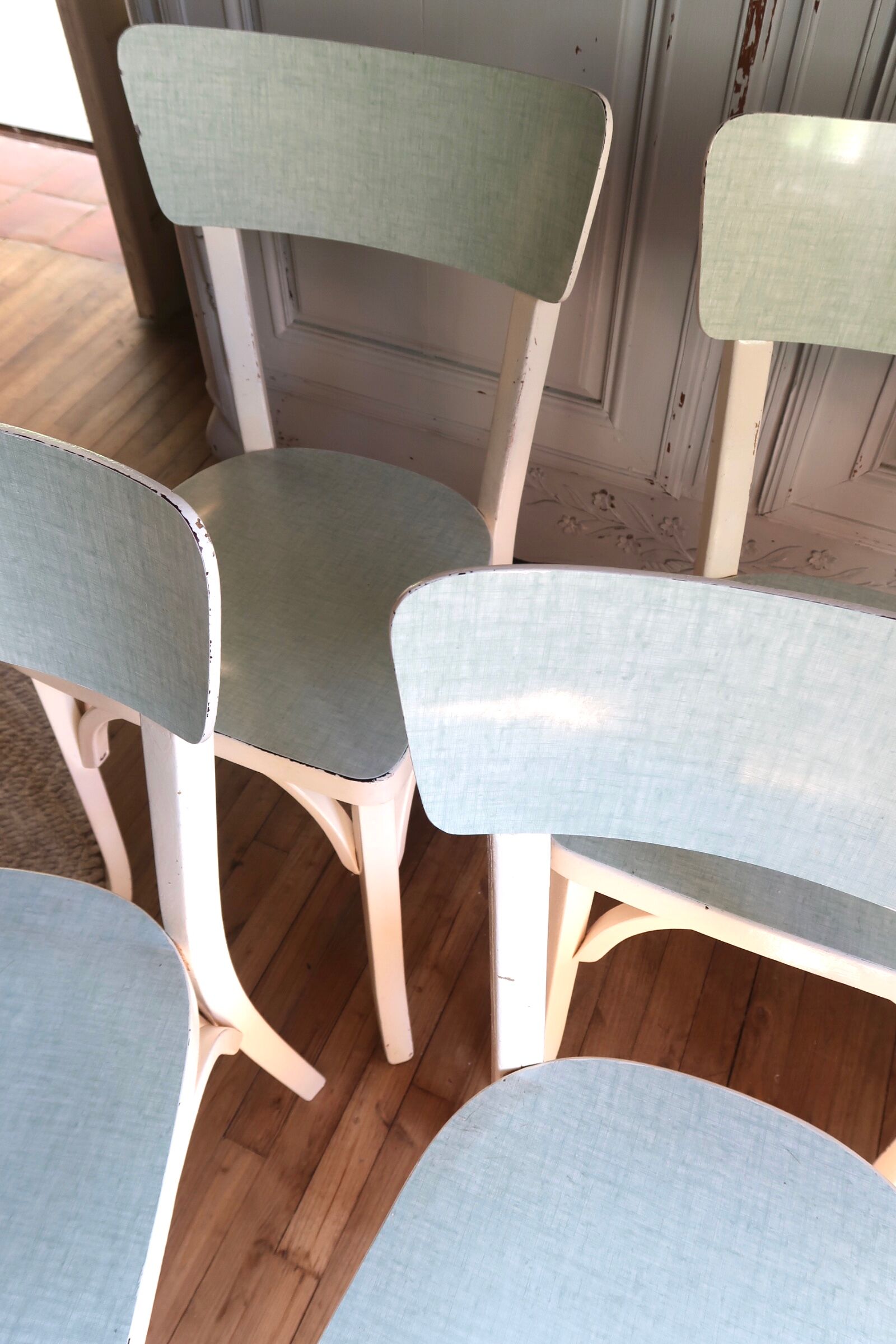 Lot de 4 chaises bistrot Baumann en bois et formica