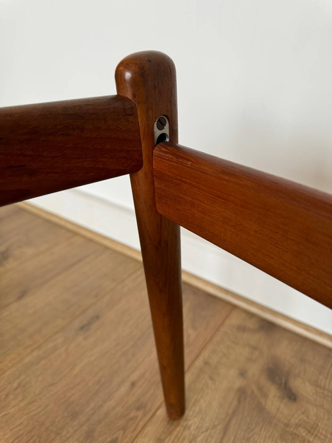 Table d'appoint vintage années 1960 en teck