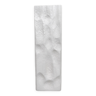 Matte white porcelain vase with relief in Op Art style, Martin Freyer, Rosenthal Germany, 1960s.