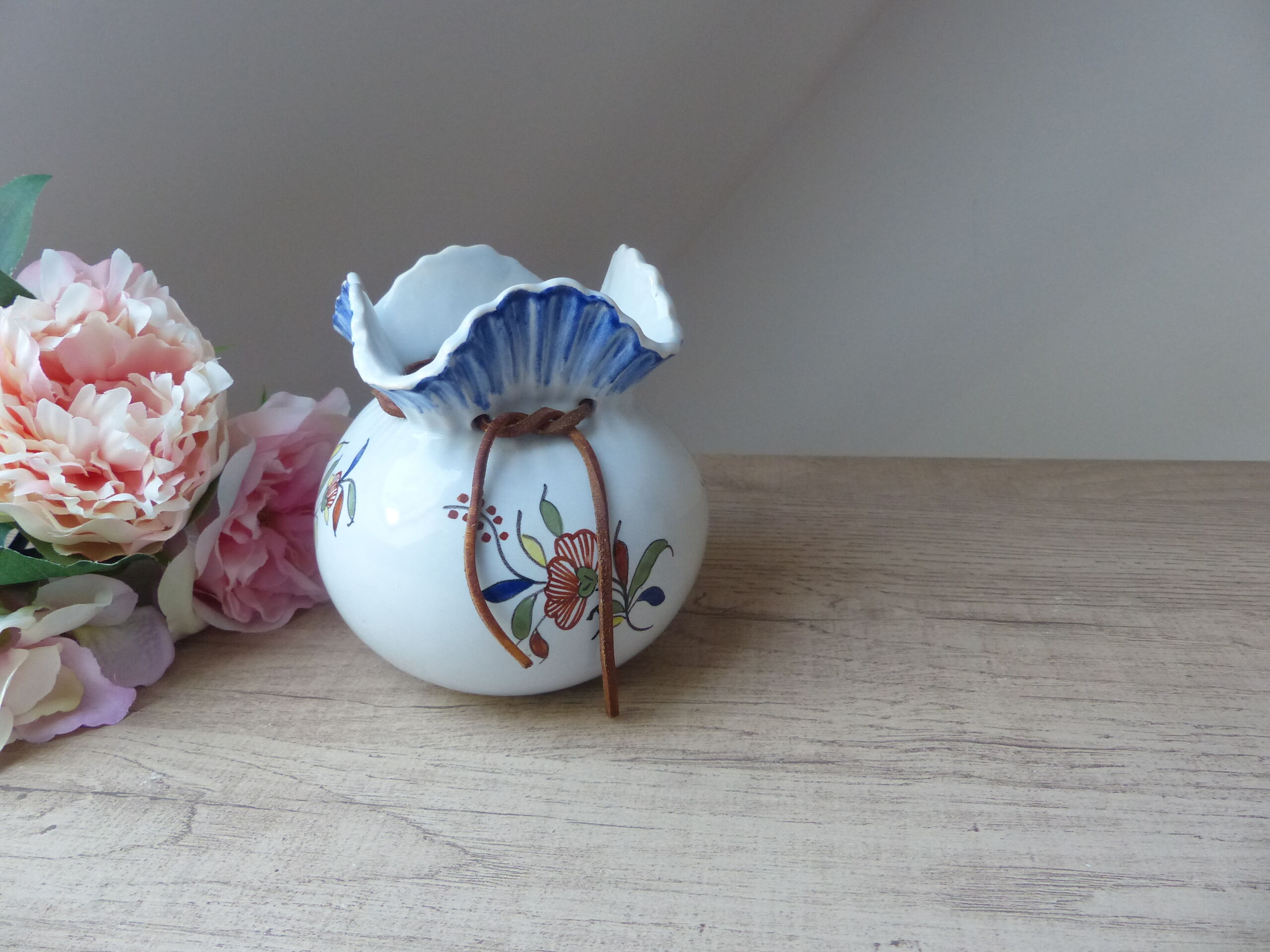 Empty pocket shape purse horn of plenty decoration rouen french ceramic