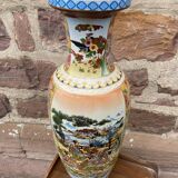 Chinese vase japan motif