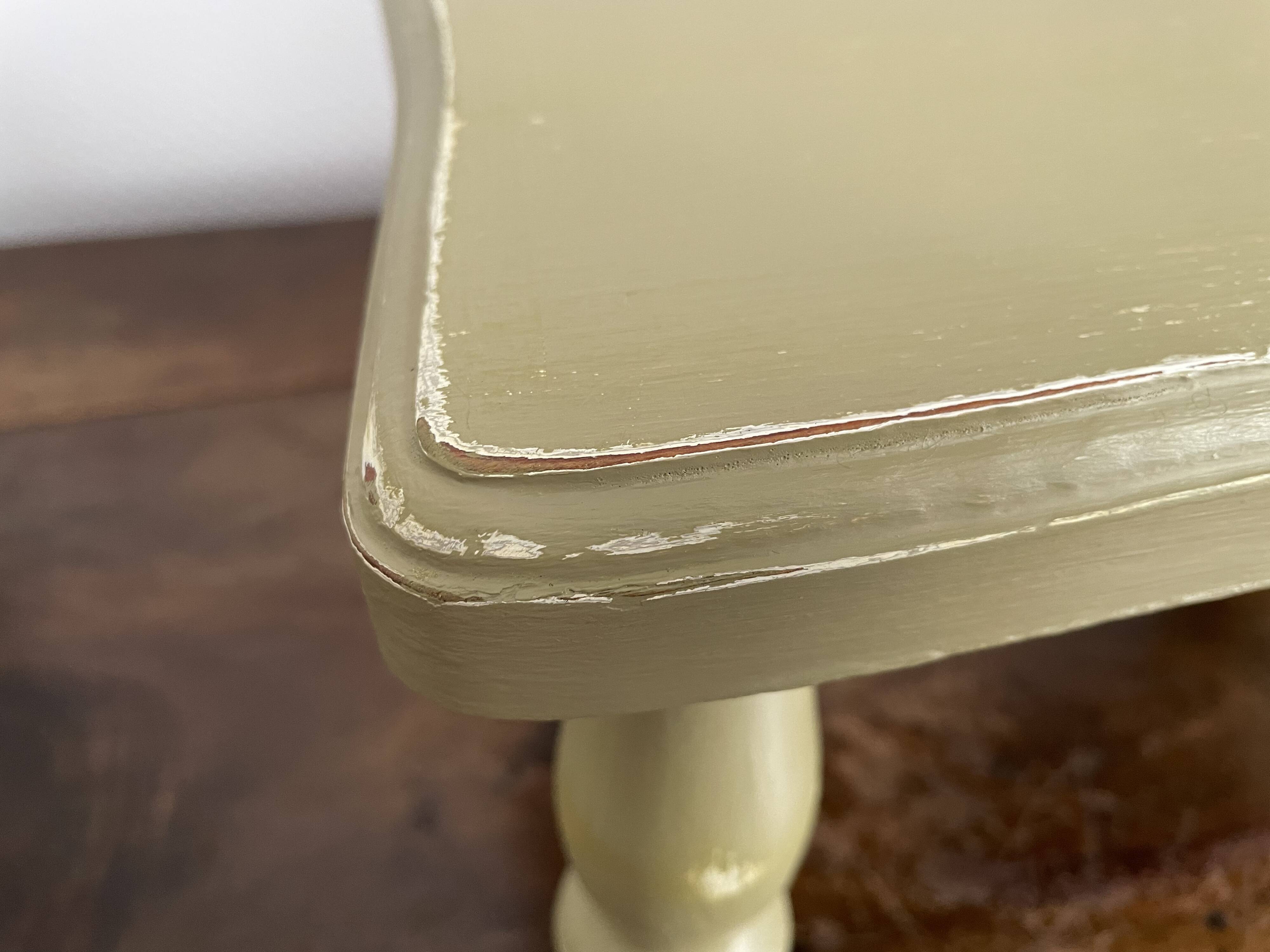 Stool with turned legs