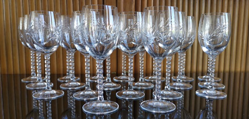 Lot 6 verres à vin rouge cristal taillé pied torsadé epis cristal d'arques  | Selency