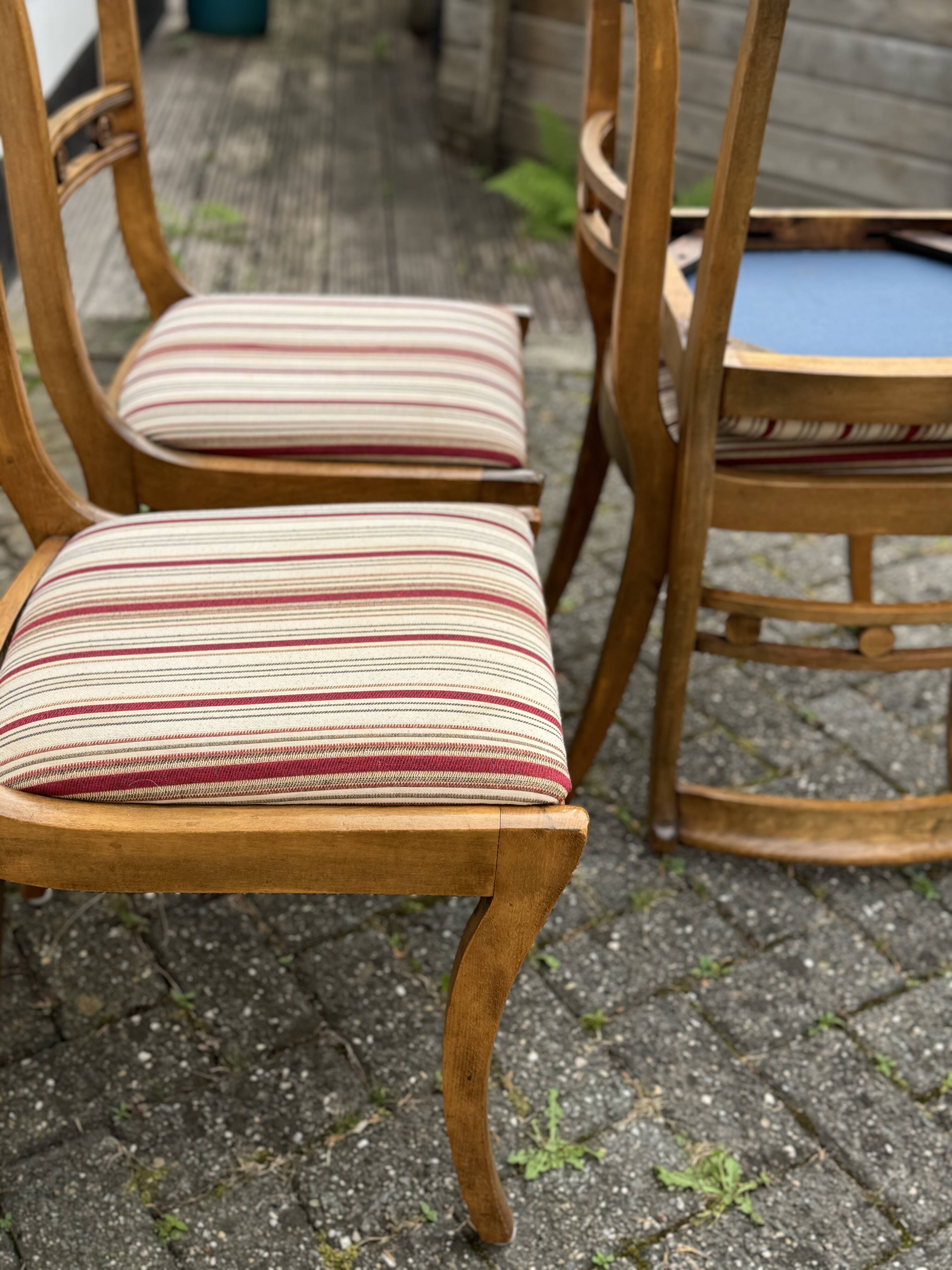 Set of 4 vintage mahogany dining chairs