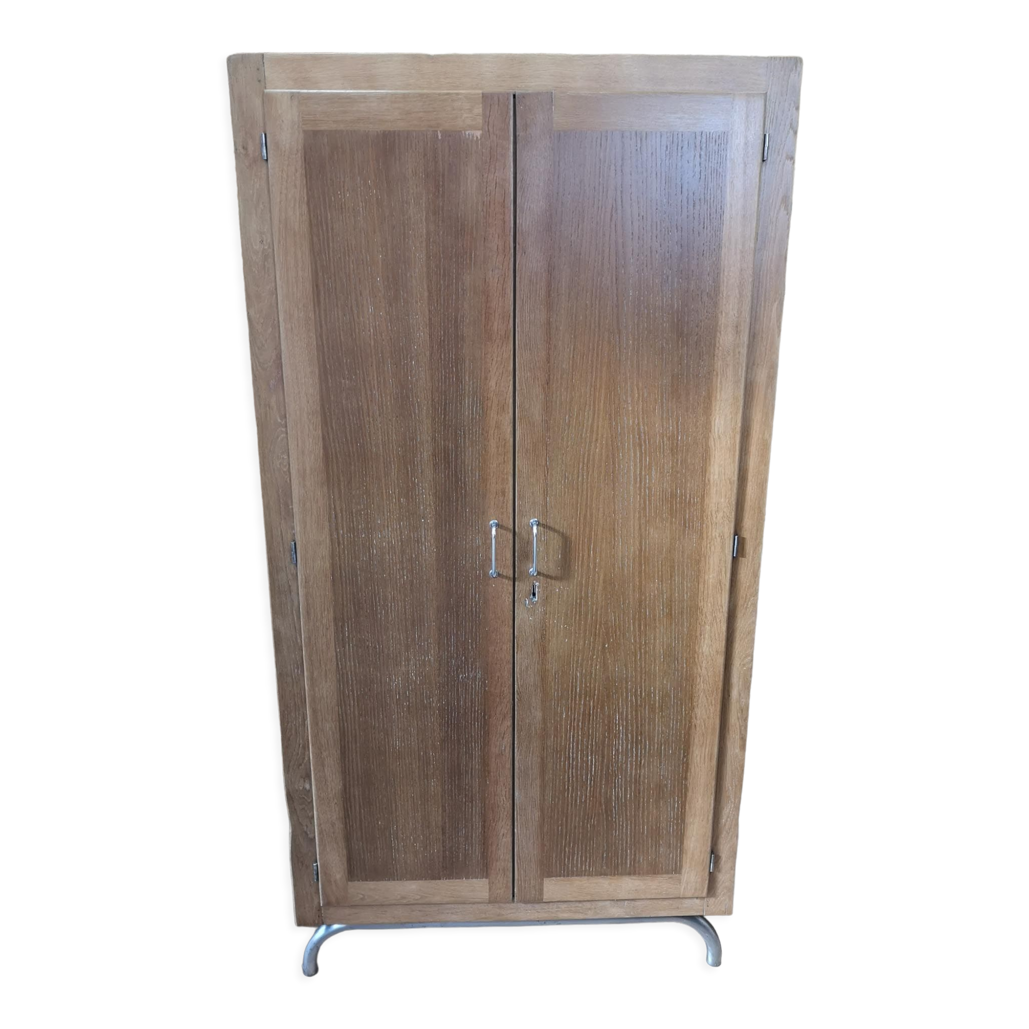 Vintage double oak cloakroom