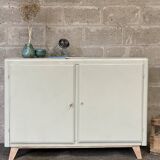 Buffet 50s with compass feet