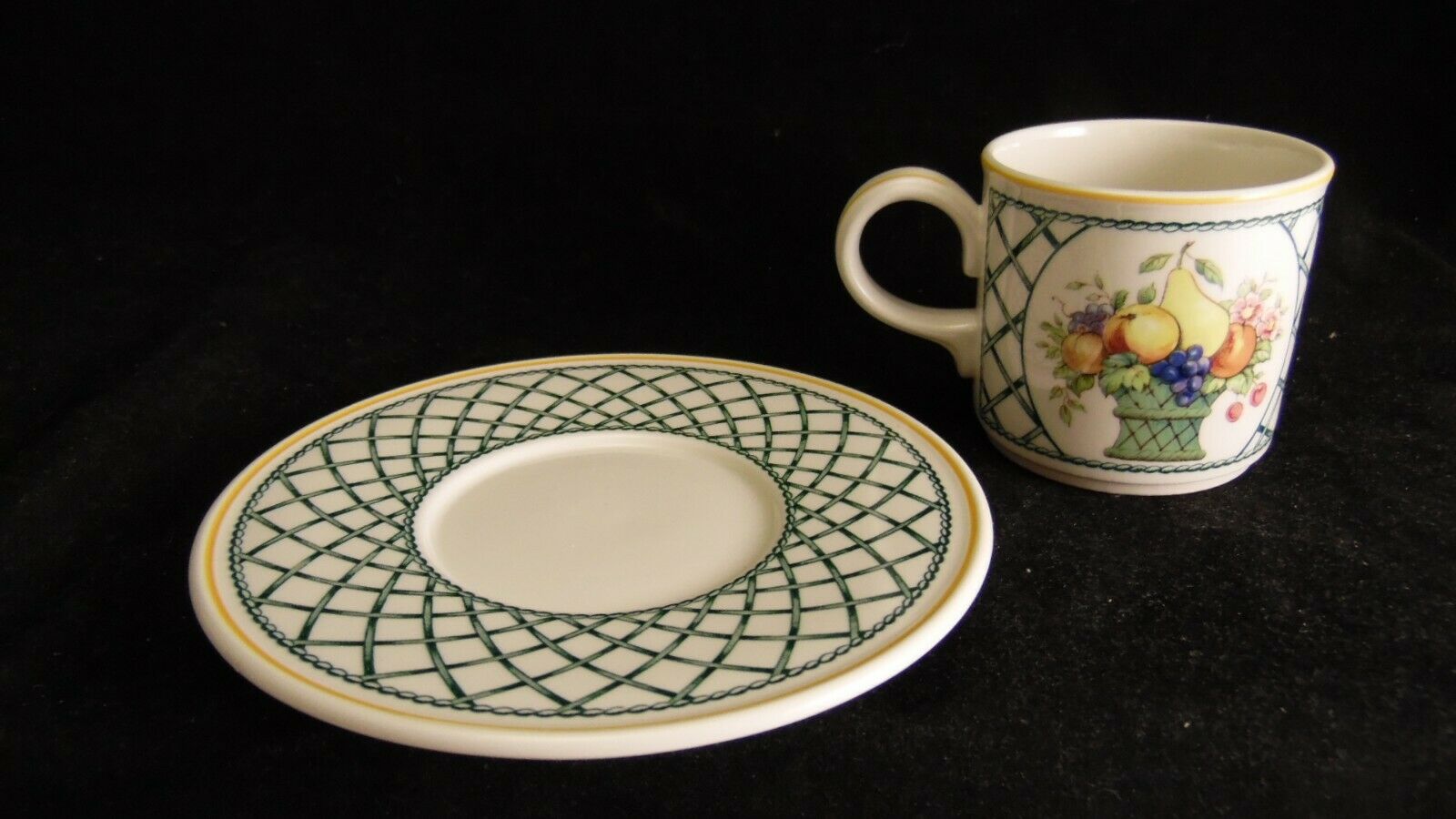 Service de 6 tasses à café en porcelaine Villeroy et Boch modèle Basket lot 1