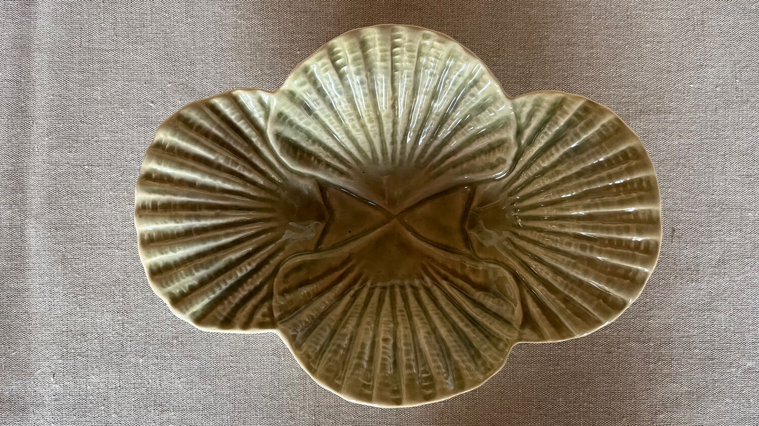 Saucière  ancienne  Bordallo Pinheiro