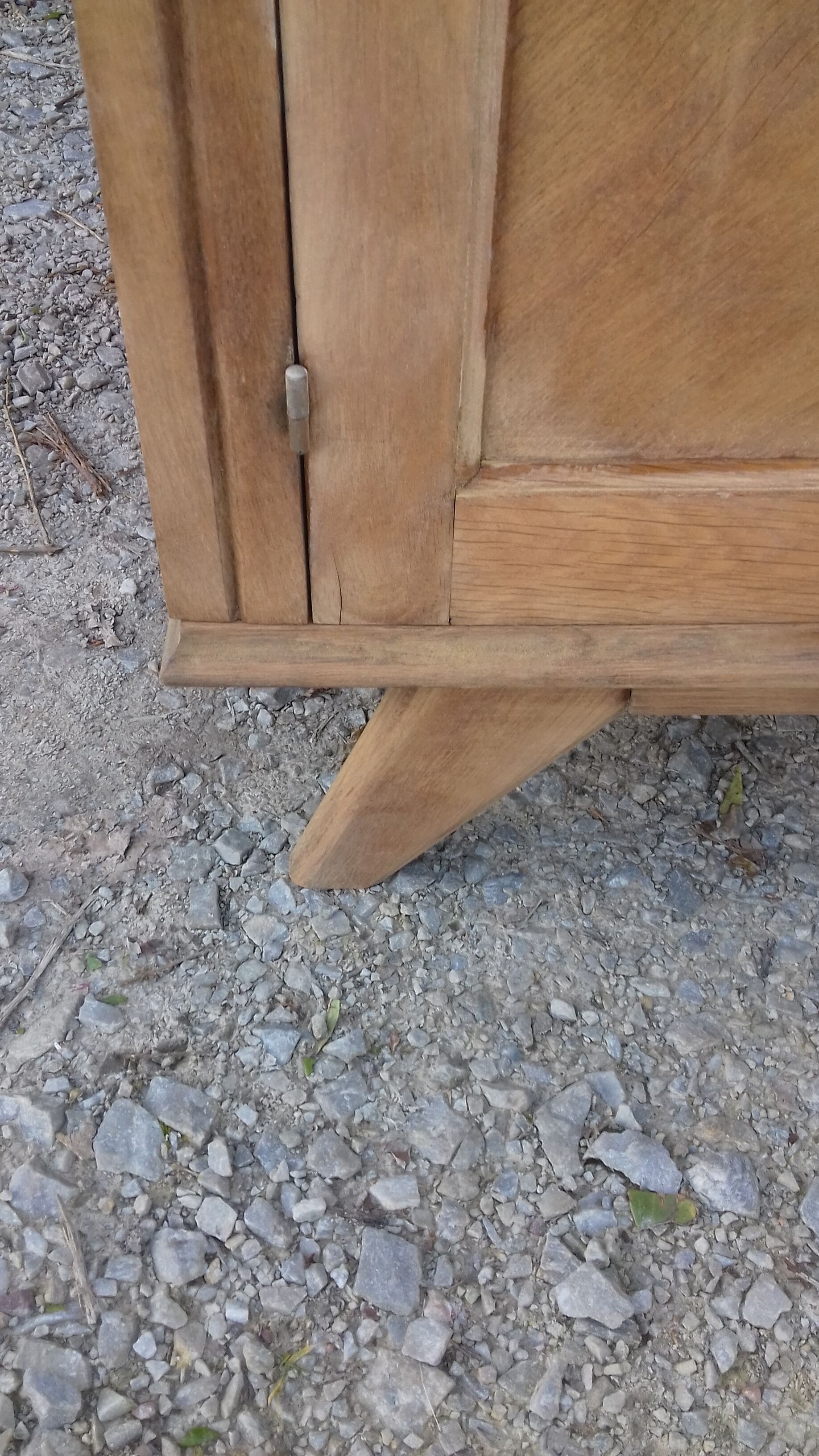 Cabinet feet compass 2 doors wooden gross vintage