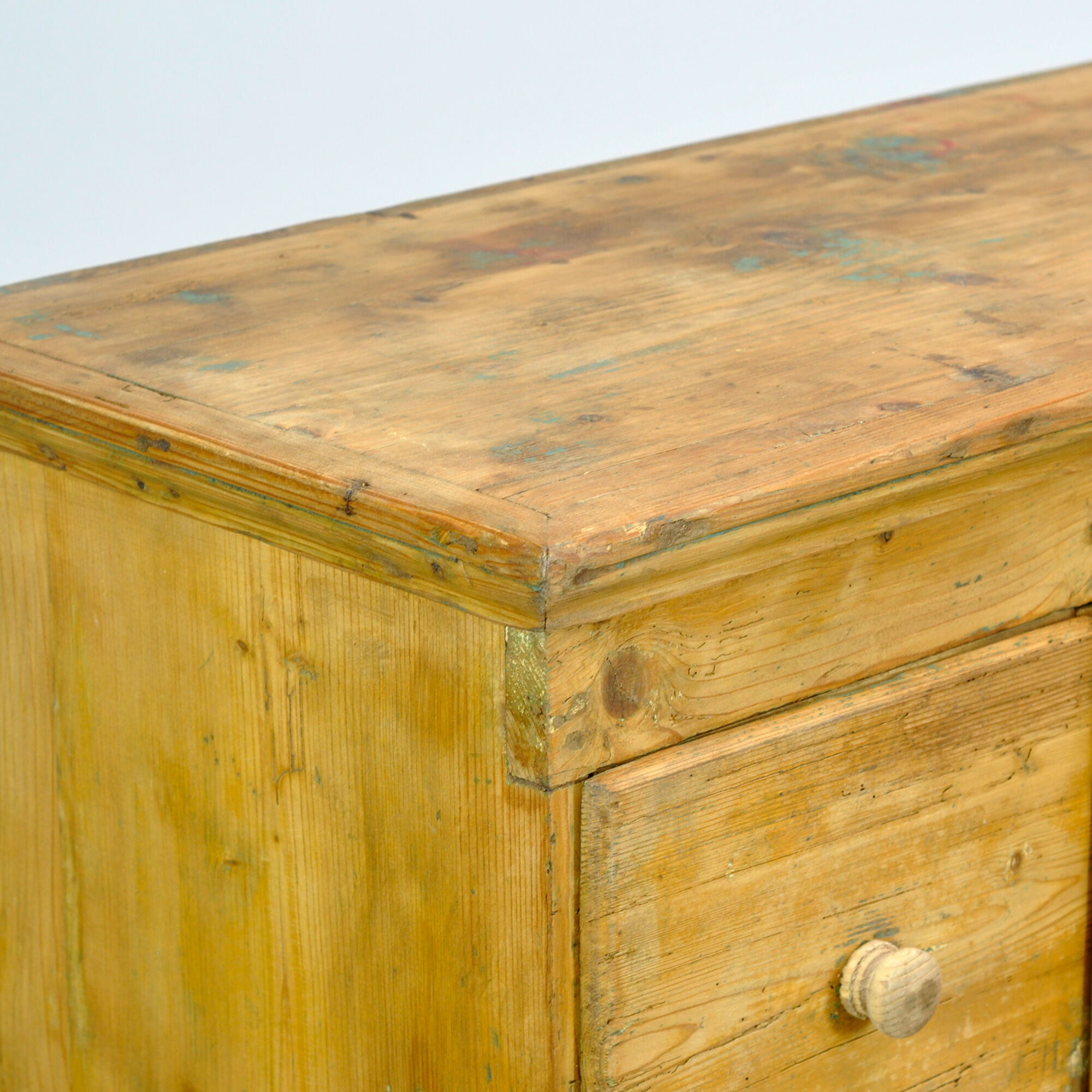 Cabinet en pin, vers 1900