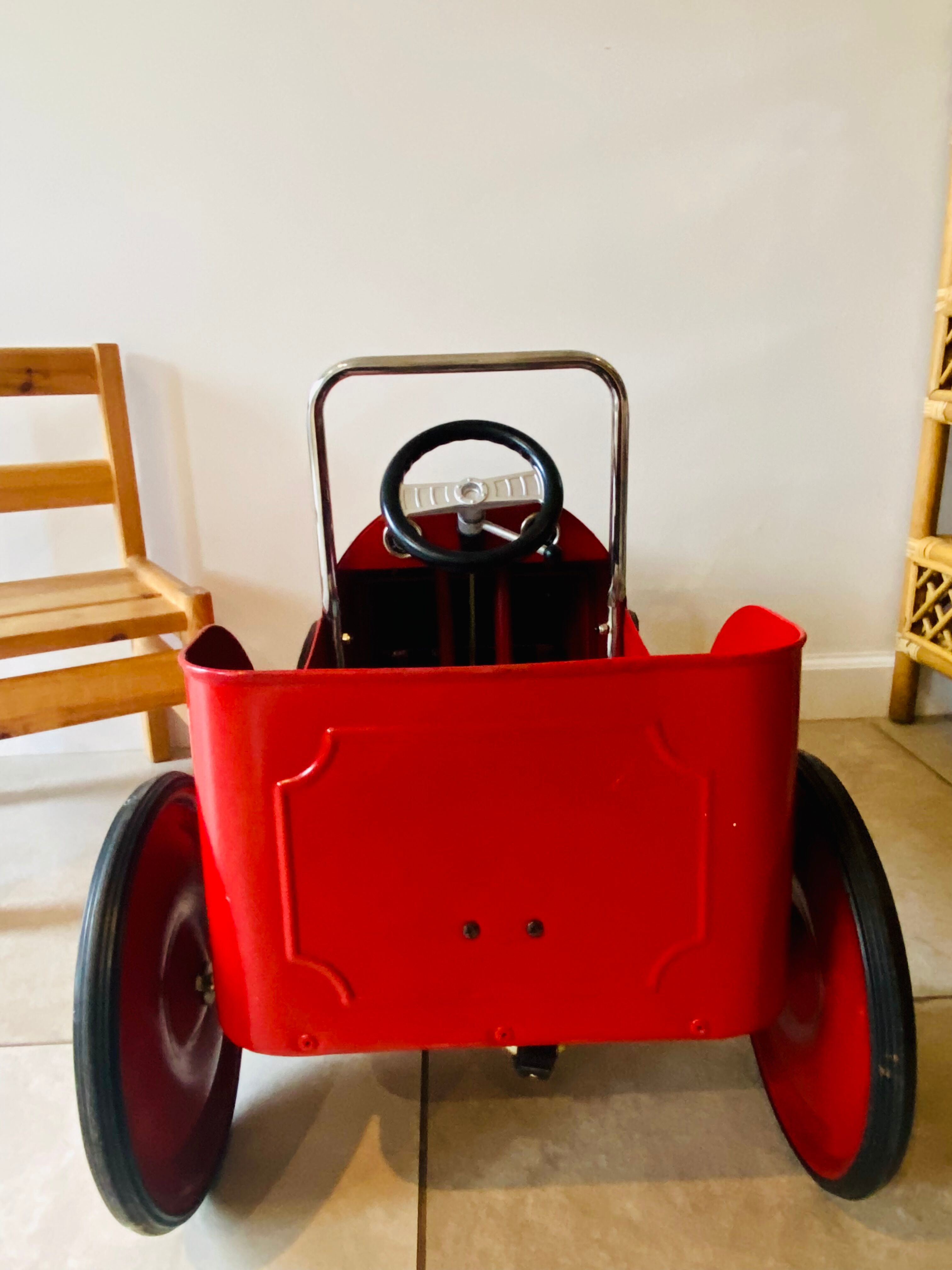 Baghera pedal car