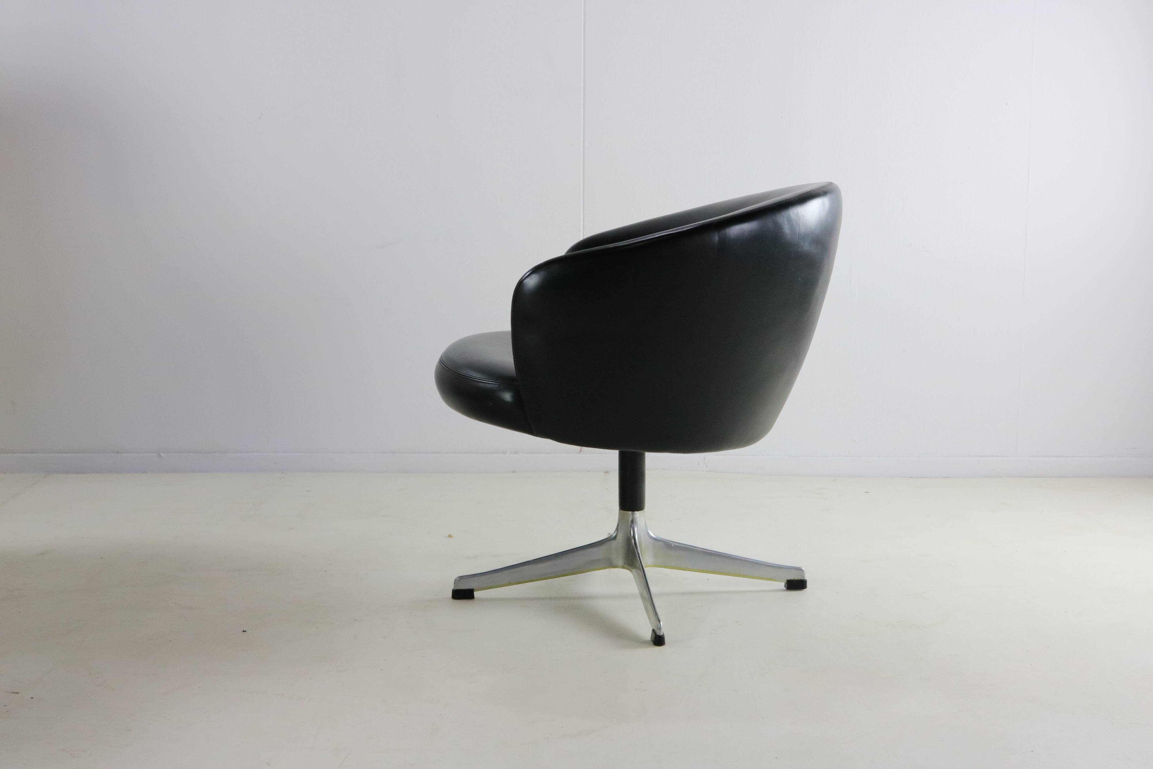 Fifties swedish design easy chair by Yngve Ekström