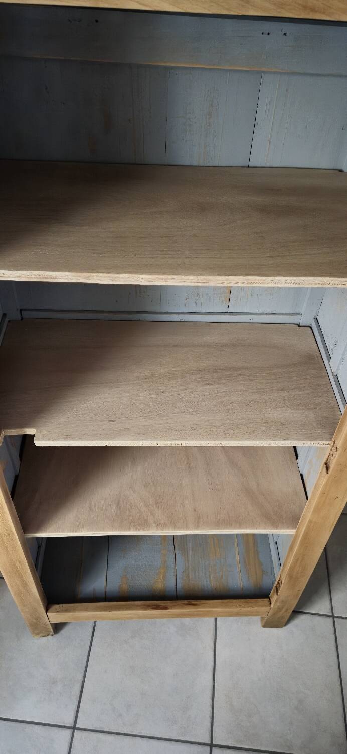 Armoire parisienne
