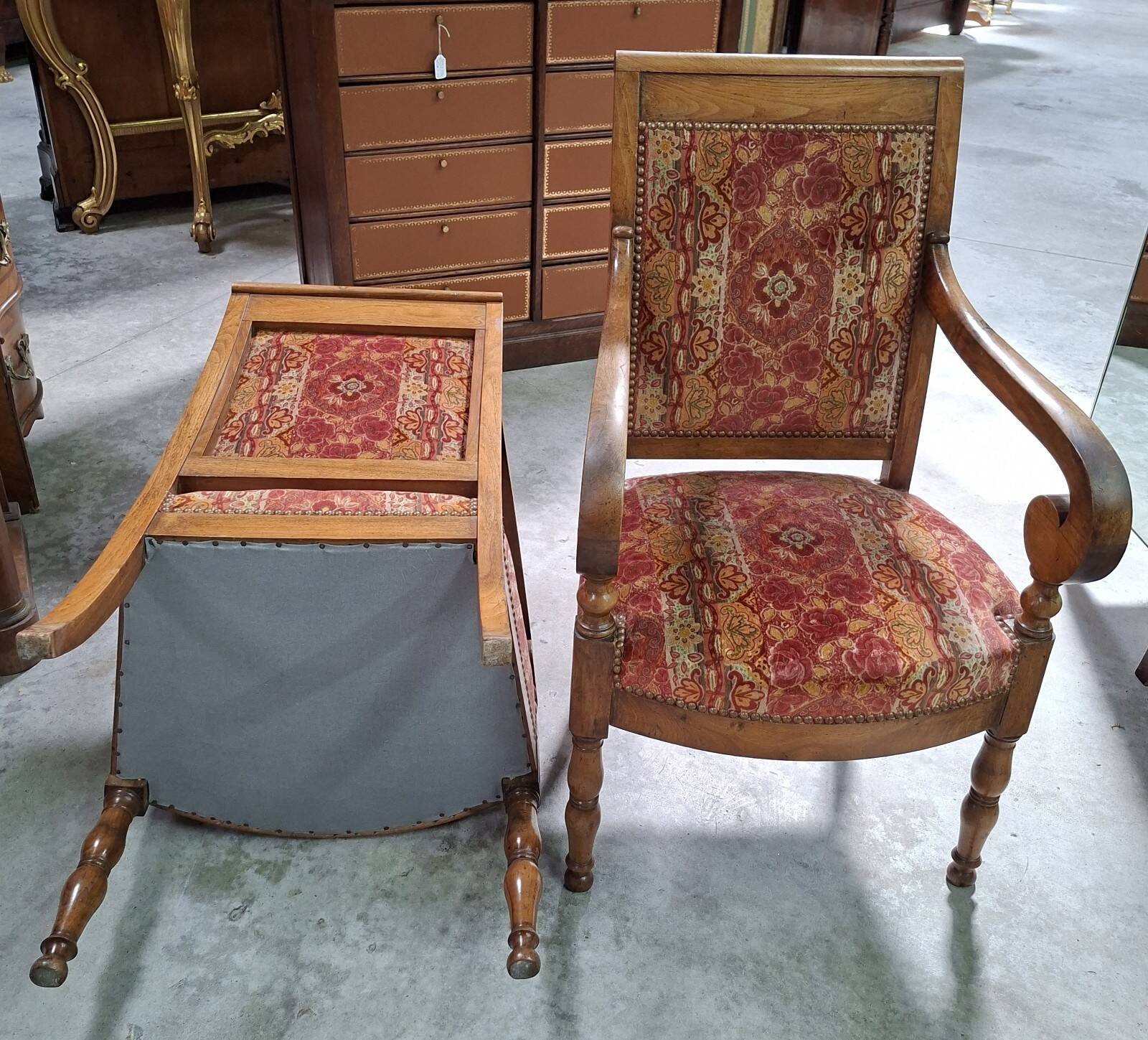 Pair of walnut armchairs – Restoration/Charles X period – 19th century