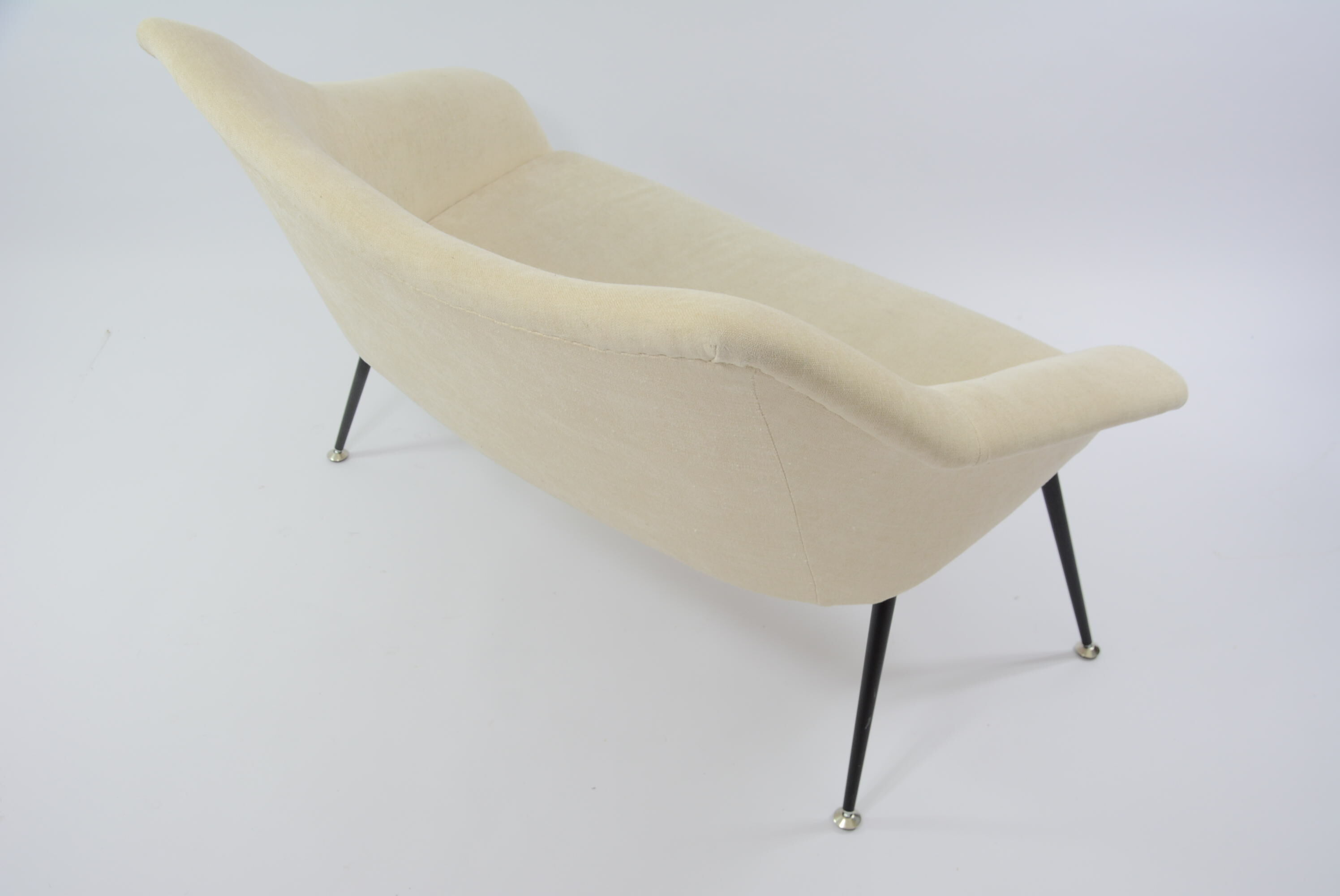 Bench 2 places shell cream