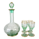 Carafe à liqueur avec ses verres en verre vert et doré