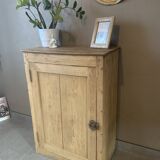 Vintage jam jar from the 50s in raw wood