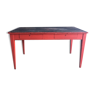 Table red