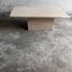 Table basse italienne en travertin – années 1970