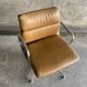 Fauteuil en cuir camel EA 208 par Charles Eames pour Herman miller