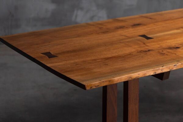 Table à manger « Frenchman’s Cove II » de Mira Nakashima, États-Unis, 2004