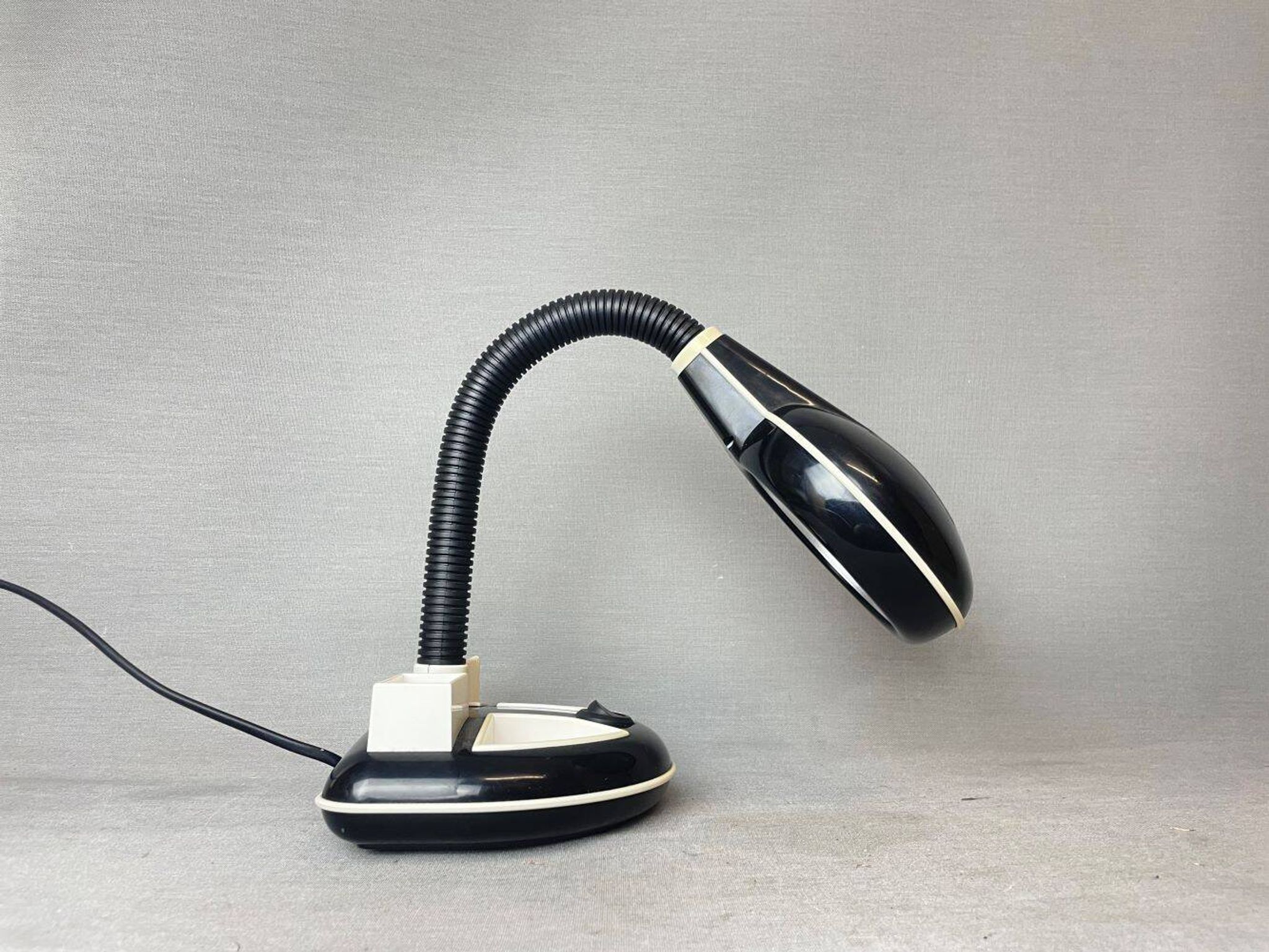 Japanese Designer goose neck desk lamp by Kyoji Tanaka