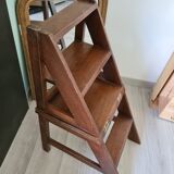 Library stepladder convertible into coffee table