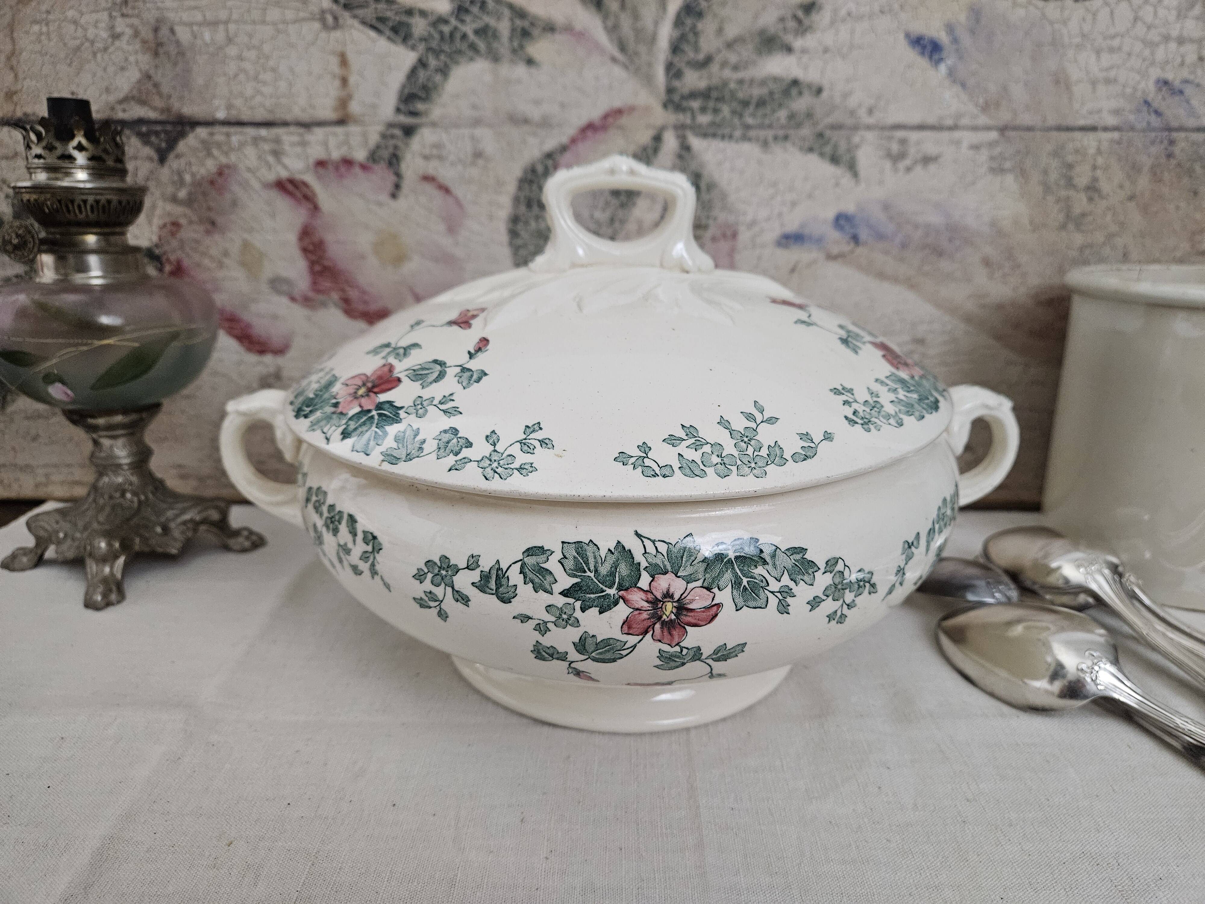 Soupière en faïence de Longchamp