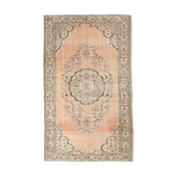 Madallion classic style distressed rug 266x161 cm