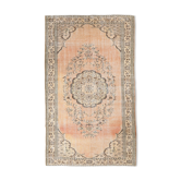 Madallion classic style distressed rug 266x161 cm