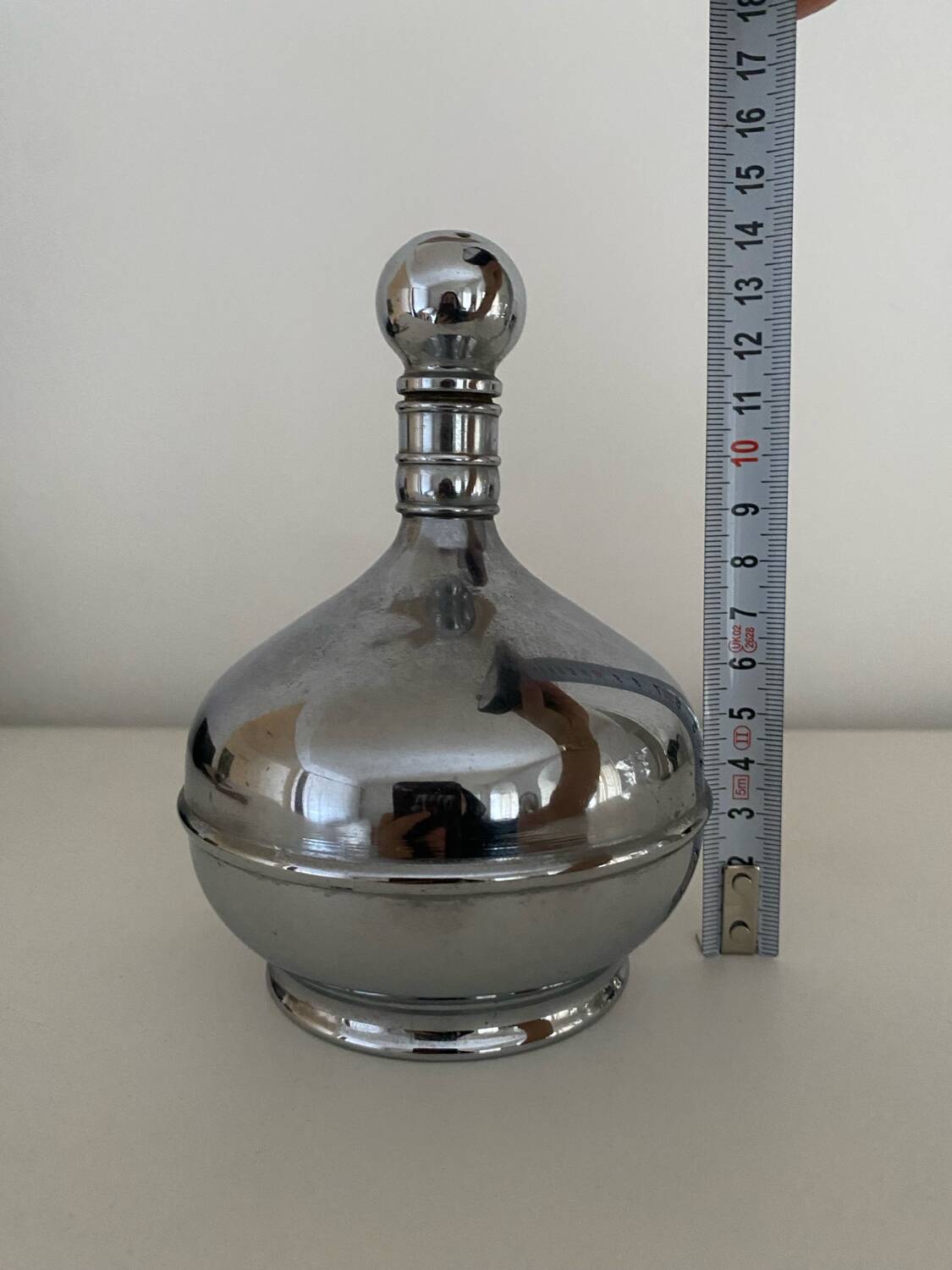 Le Parfait stainless steel salt shaker