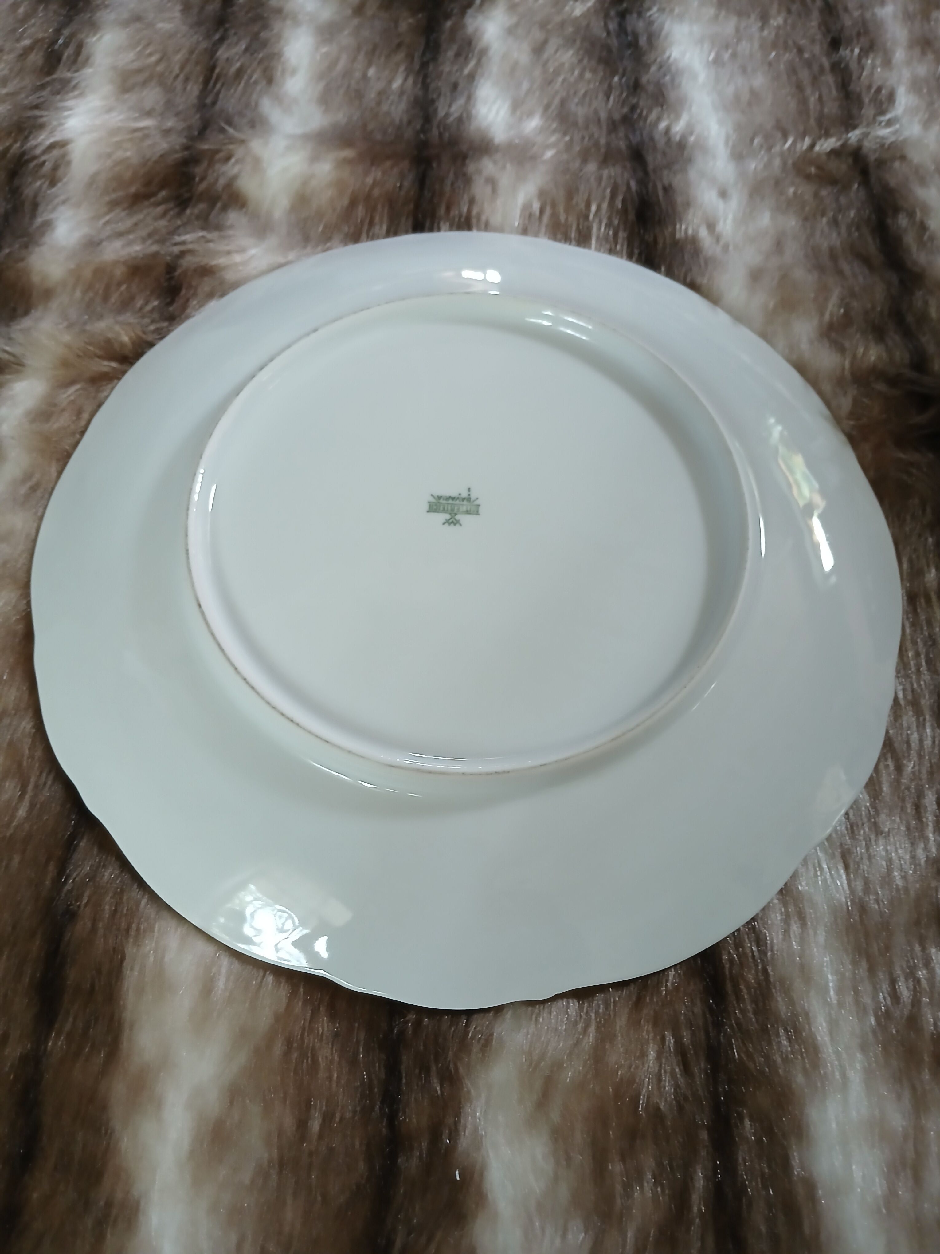 Ensemble 6 plats en porcelaine blanche