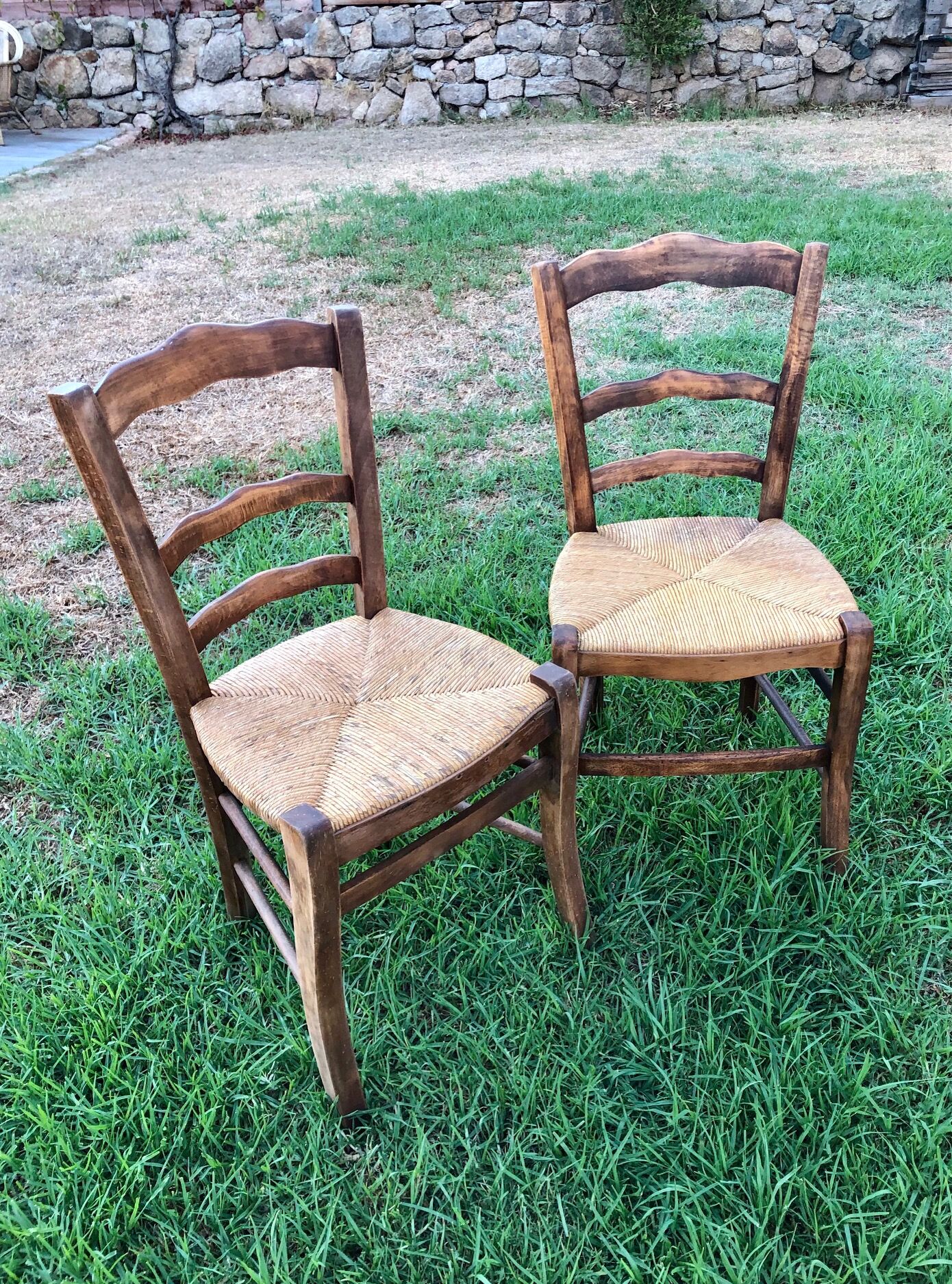 2 country chairs
