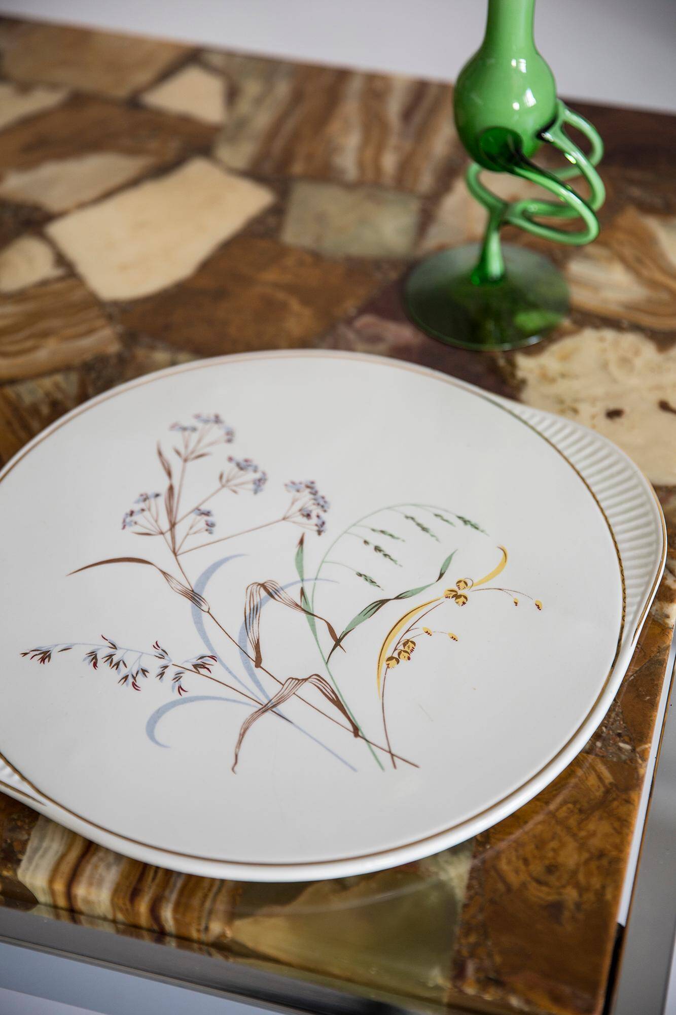 Decorative plate with vintage flowers from the mid-century, Germany, 1970s.