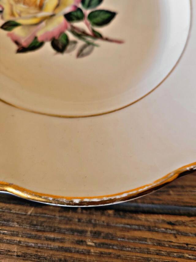 Gien Gardanne dishes, pink and yellow (1 oval, 2 round ones, one of which is hollow)