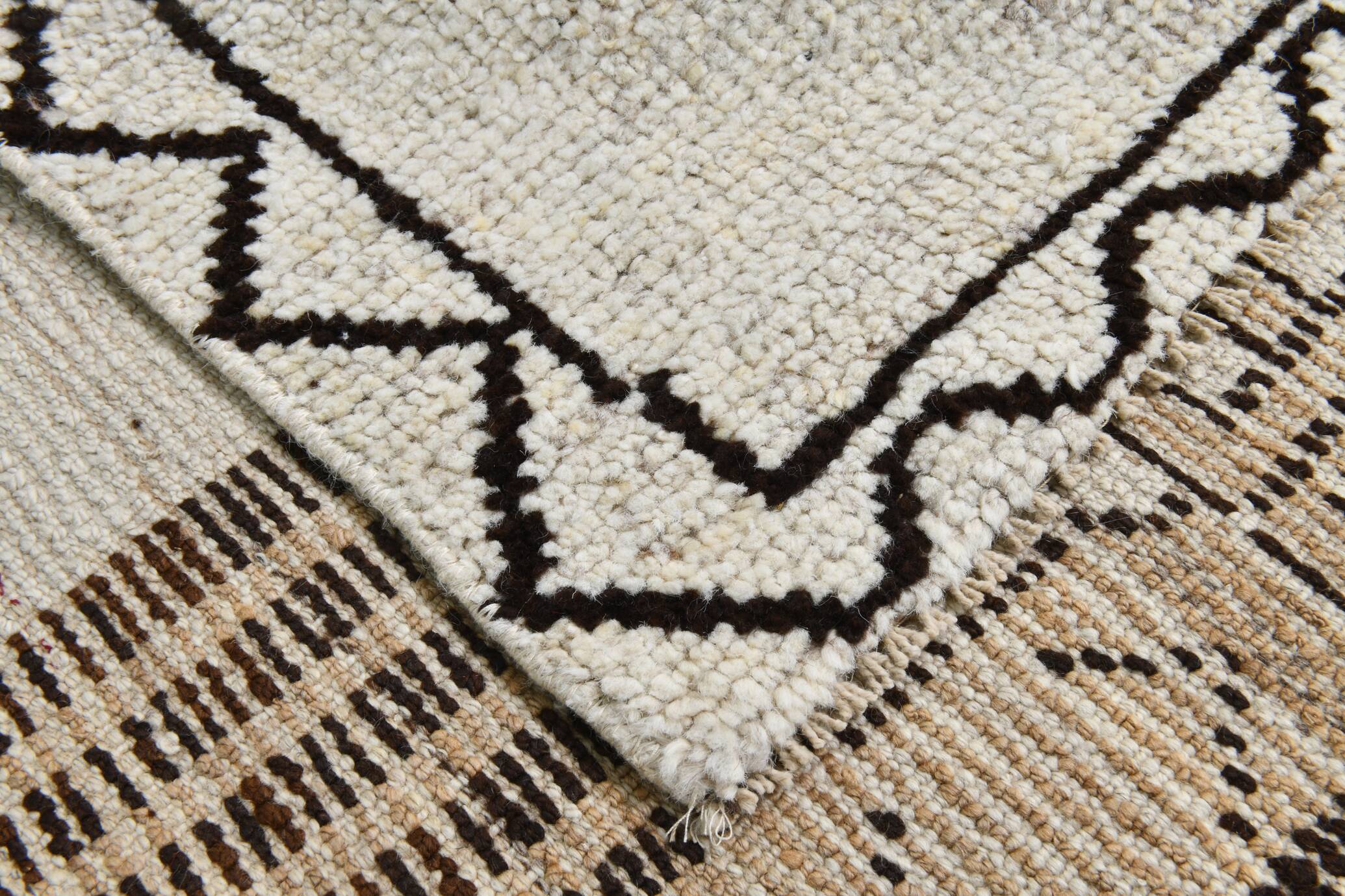 Eagle Pattern Persian Runner Rug, 110x369Cm