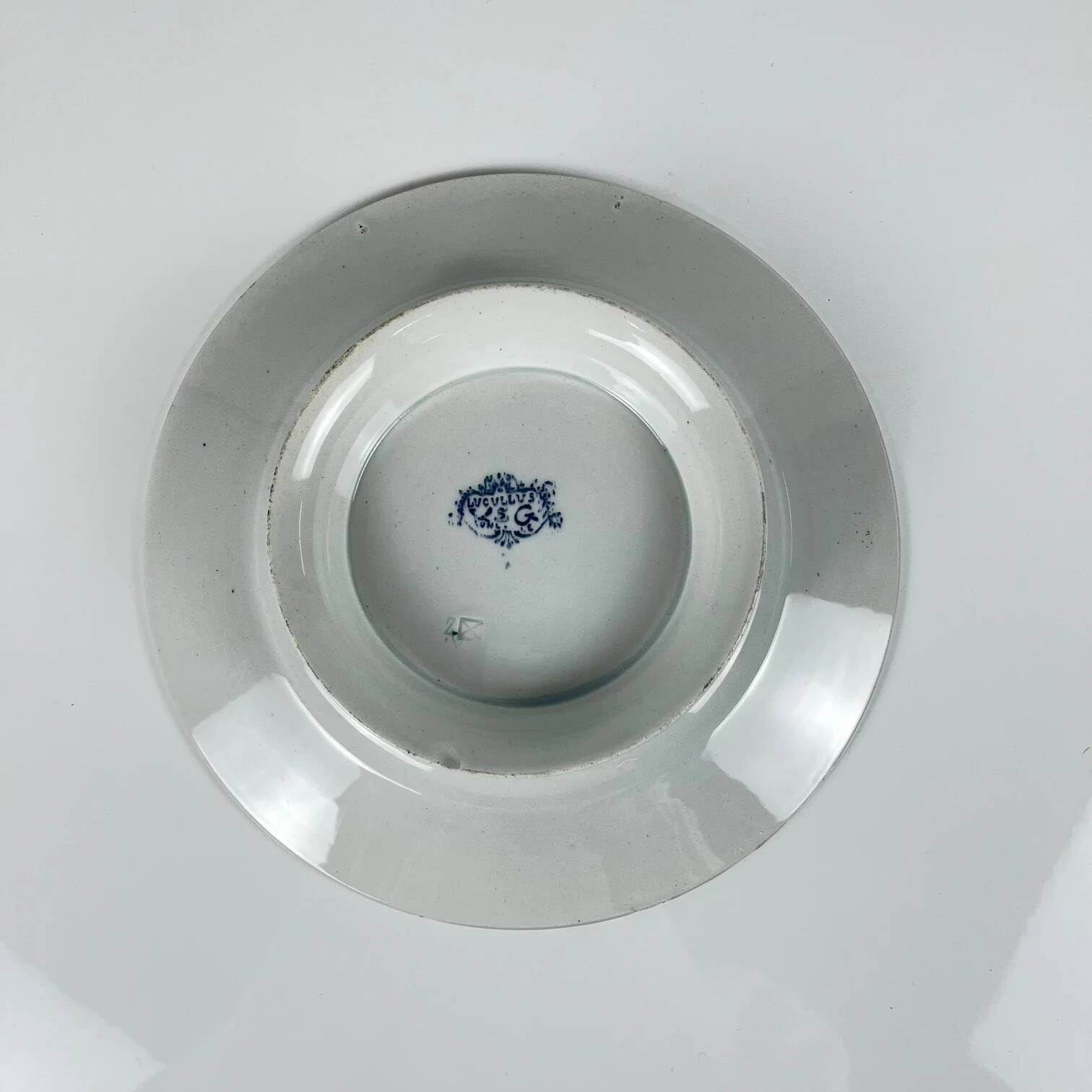 KG Luneville "Luculus" pedestal plate, late 19th-early 20th century