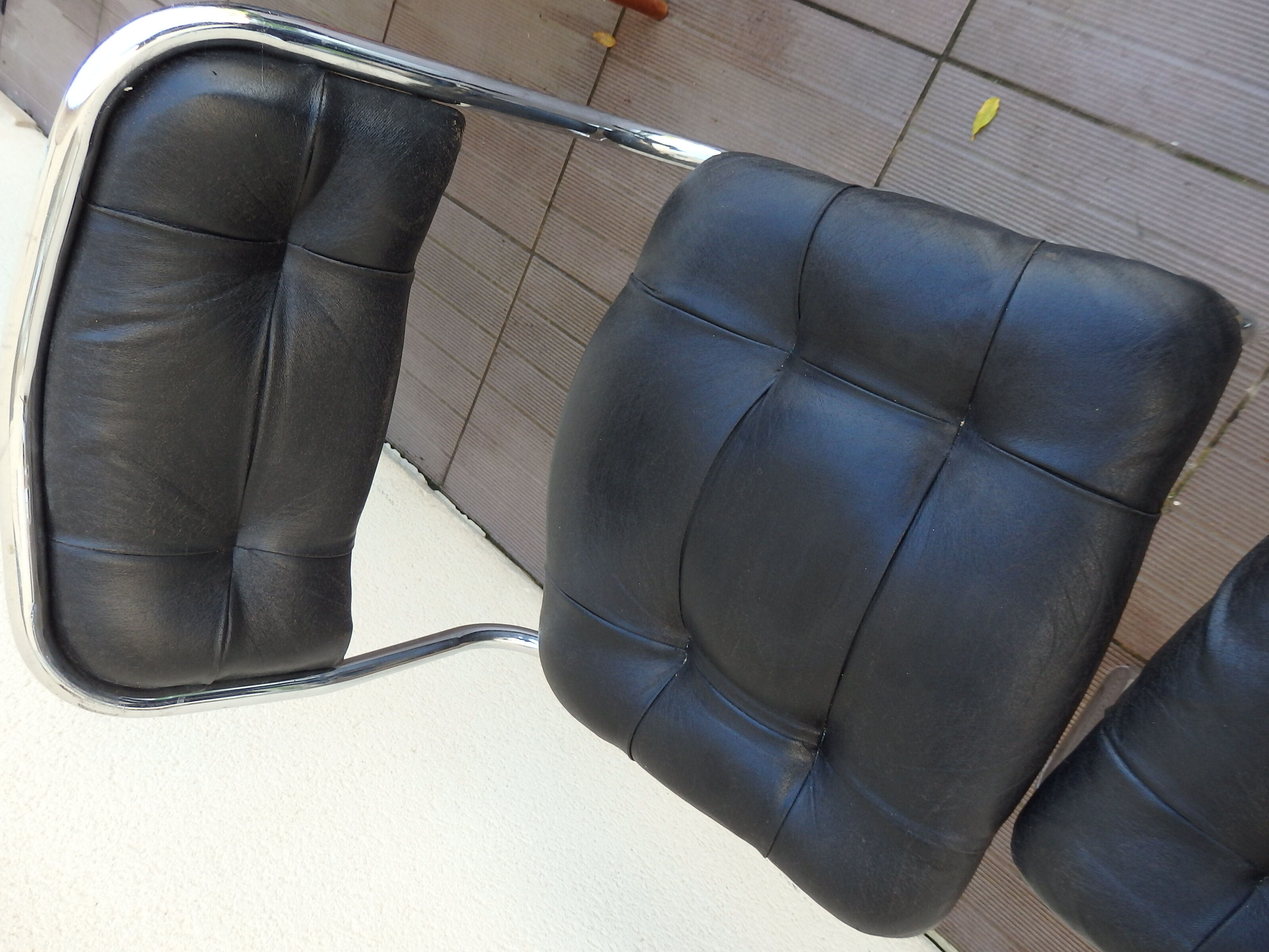 pair chair skai vintage year 70