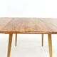 Table à manger en hêtre et orme du milieu du siècle Ercol