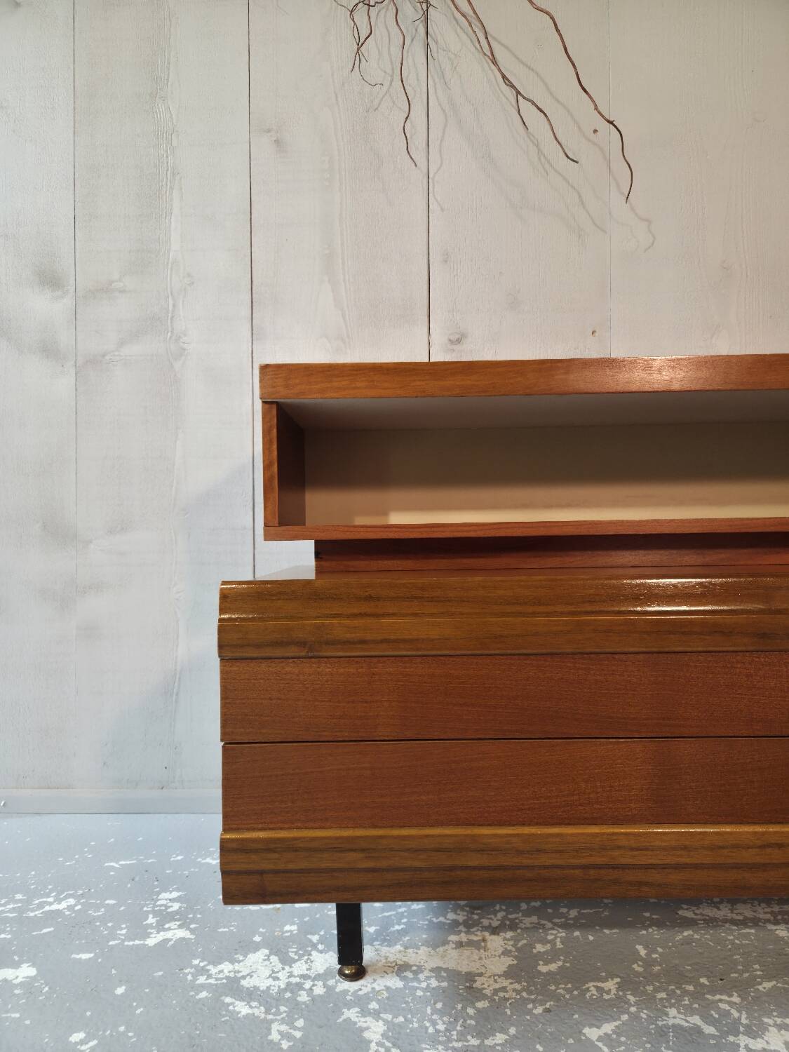 Simat chest of drawers