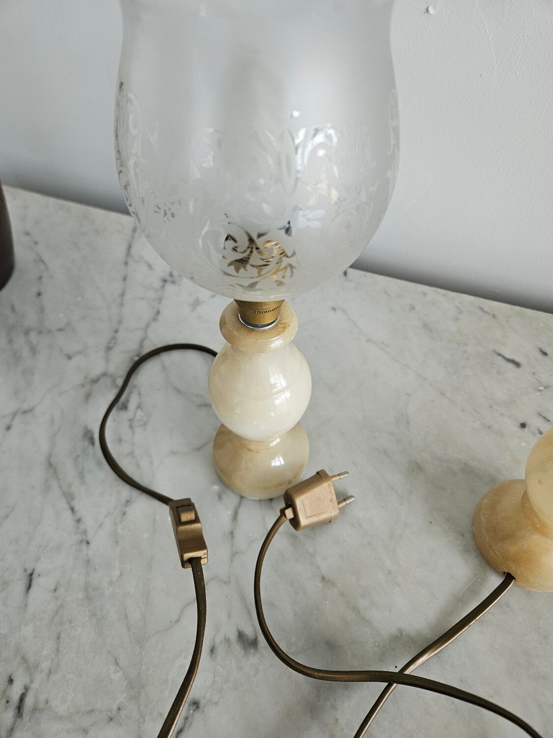 2 marble lamps